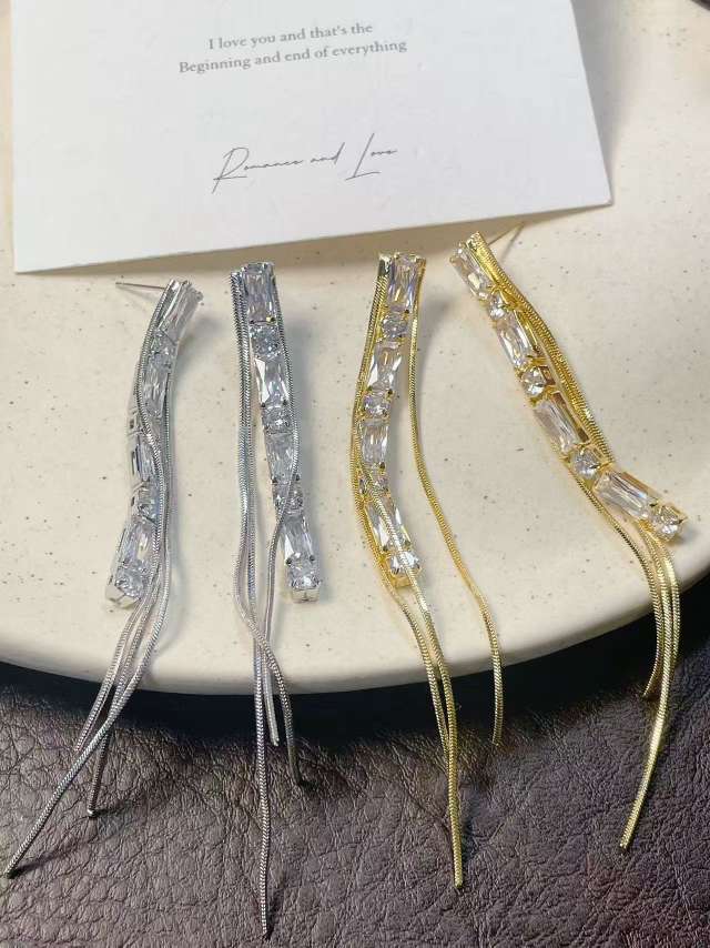 时尚，潮流，流苏，高级感，百搭款，饰品耳饰耳环