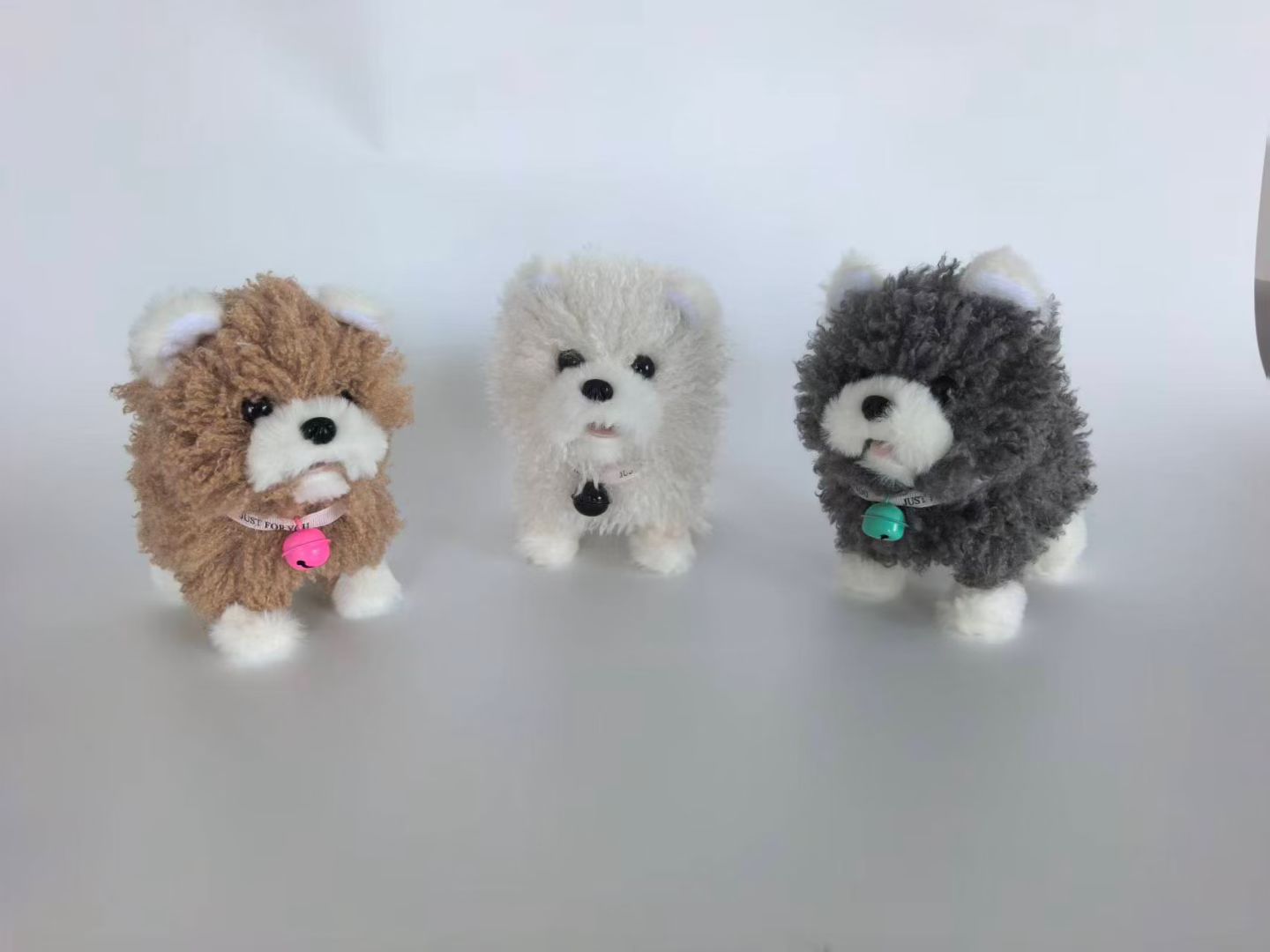 电动毛绒小狗，会学说话，发光，牵绳小狗