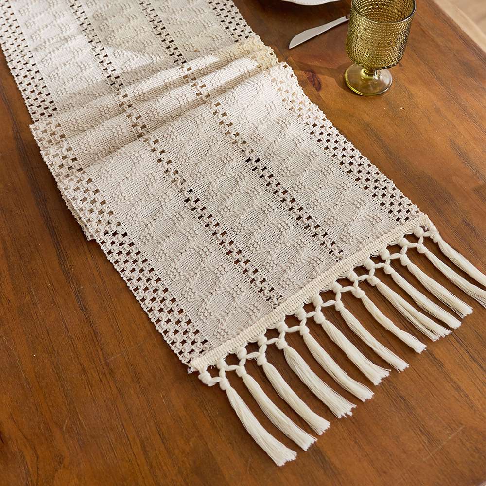 Bohemian table flags come in a variety of styles. Rectangular table flags are available in multiple sizes, including 30*180CM detail image 8