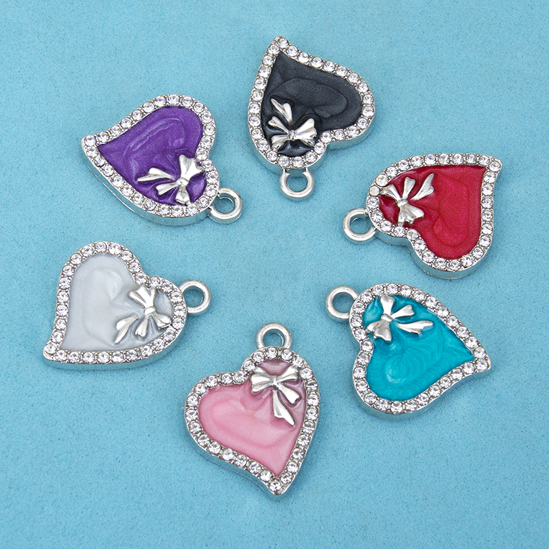 diy creative jewelry accessories, new heart-shaped necklaces, bracelets, pendants and small pendants with inlaid rhinestones, wholesale diy accessories, heart-shaped oil-dripping necklaces, bracelets, pendants and small pendants, factory direct sales Specification image