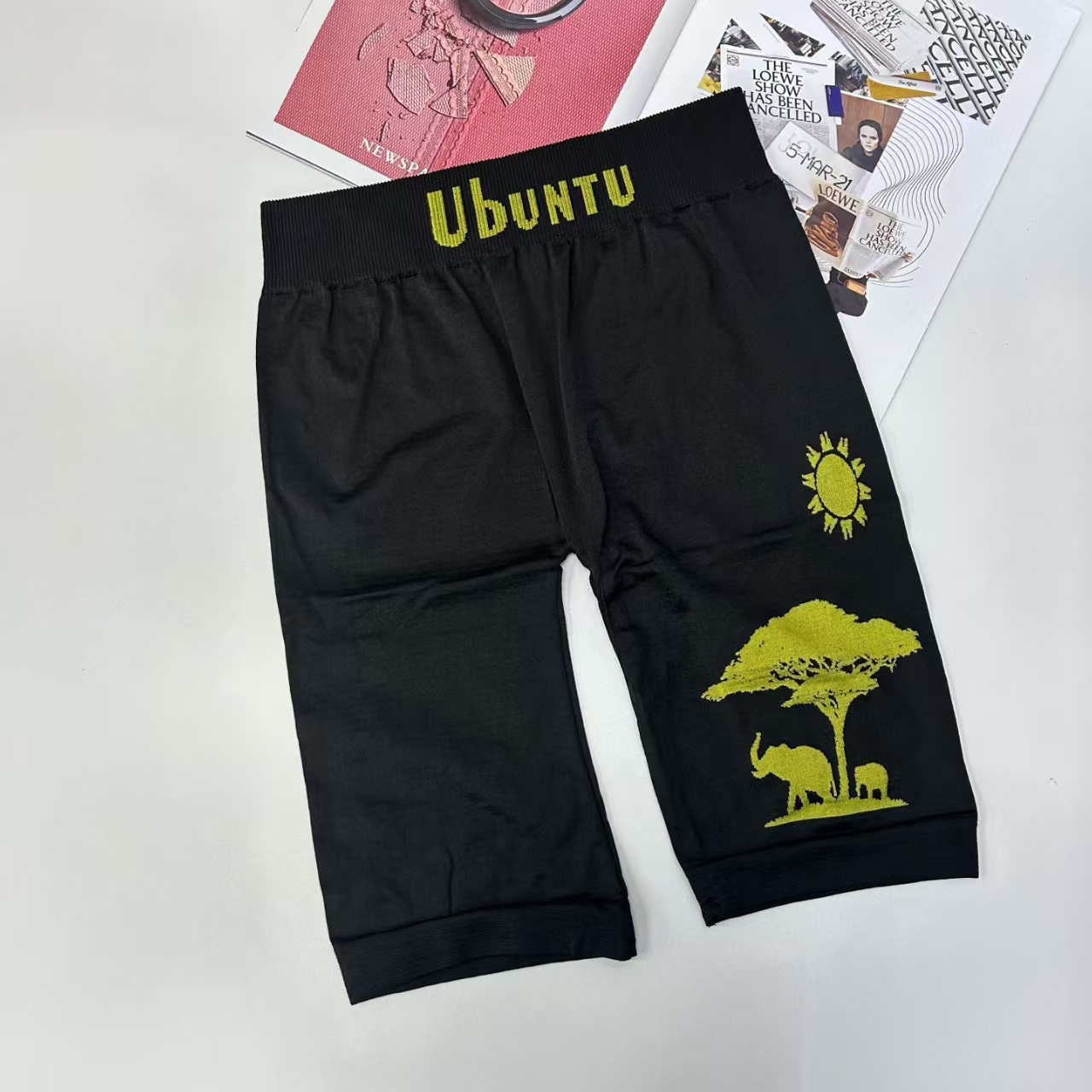 560# Leggings for export to the Middle East and Africa, comfortable and breathable men's leggings with contrasting color letter prints, QNI Application Scenario