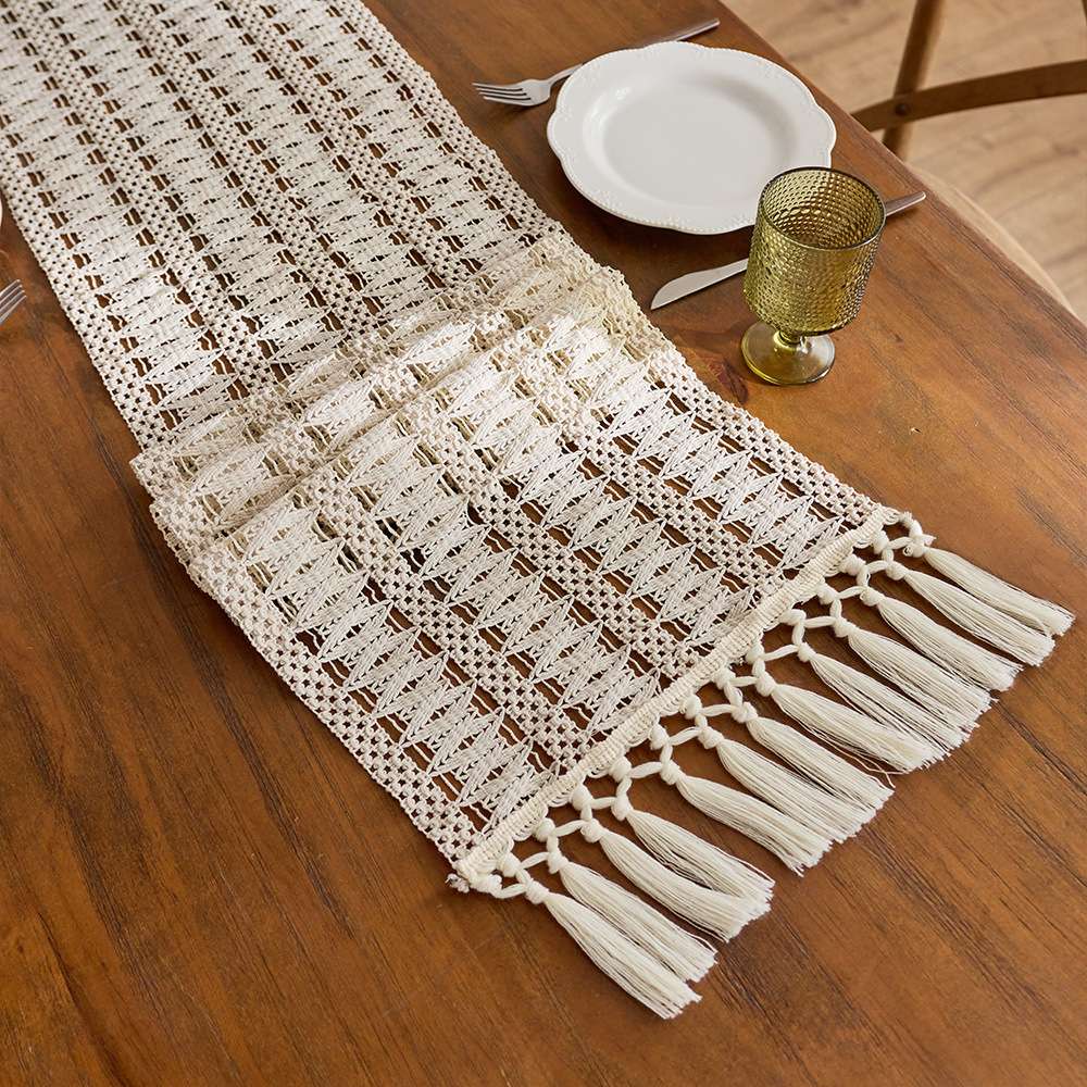Bohemian table flags come in a variety of styles. Rectangular table flags are available in multiple sizes, including 30*180CM detail image 2