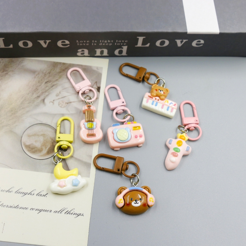 钥匙扣/发光闪光钥匙扣/毛绒挂件/羽毛球挂件/鸭子叫钥匙扣产品图