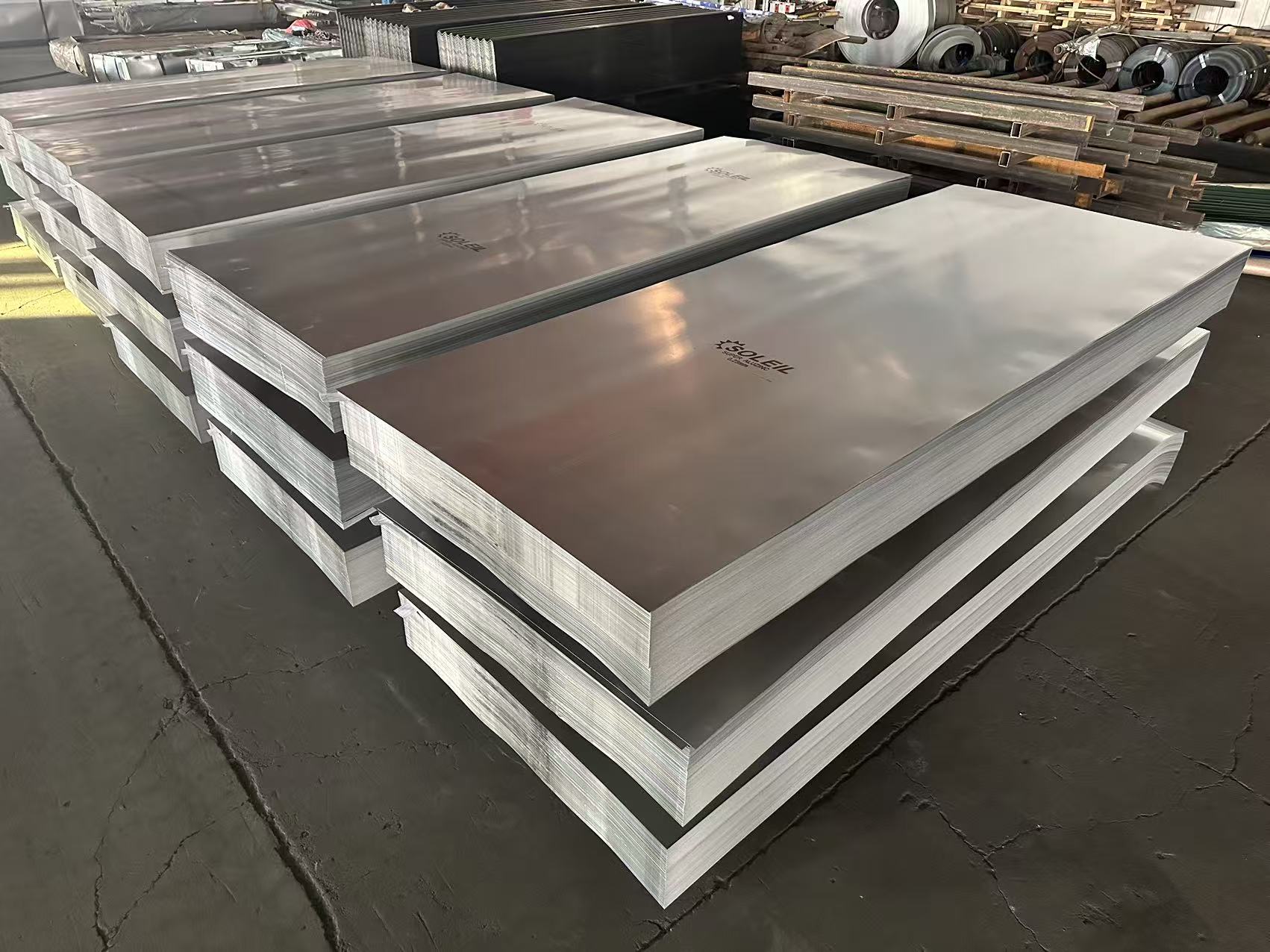 High-quality waterproof color steel coil and color steel tile for building materials, with strong anti-corrosion, wear-resistant and durable properties, and rich colors. Color steel tile, building materials, color steel tile, aluminum detail image 6