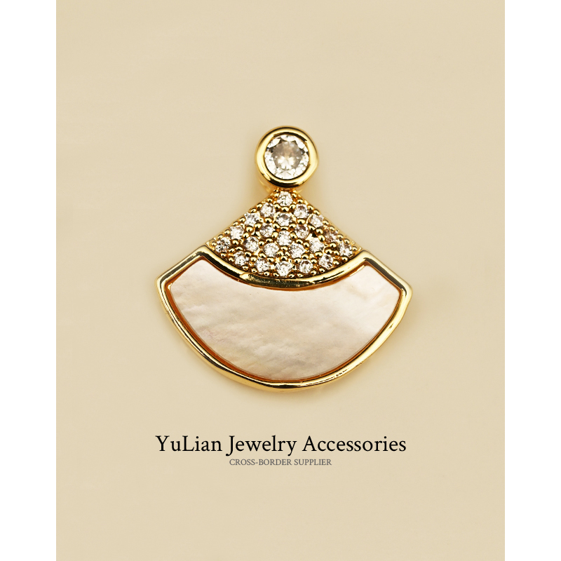 铜锆石跨境热销电镀首饰吊坠铜镀18K金香槟金