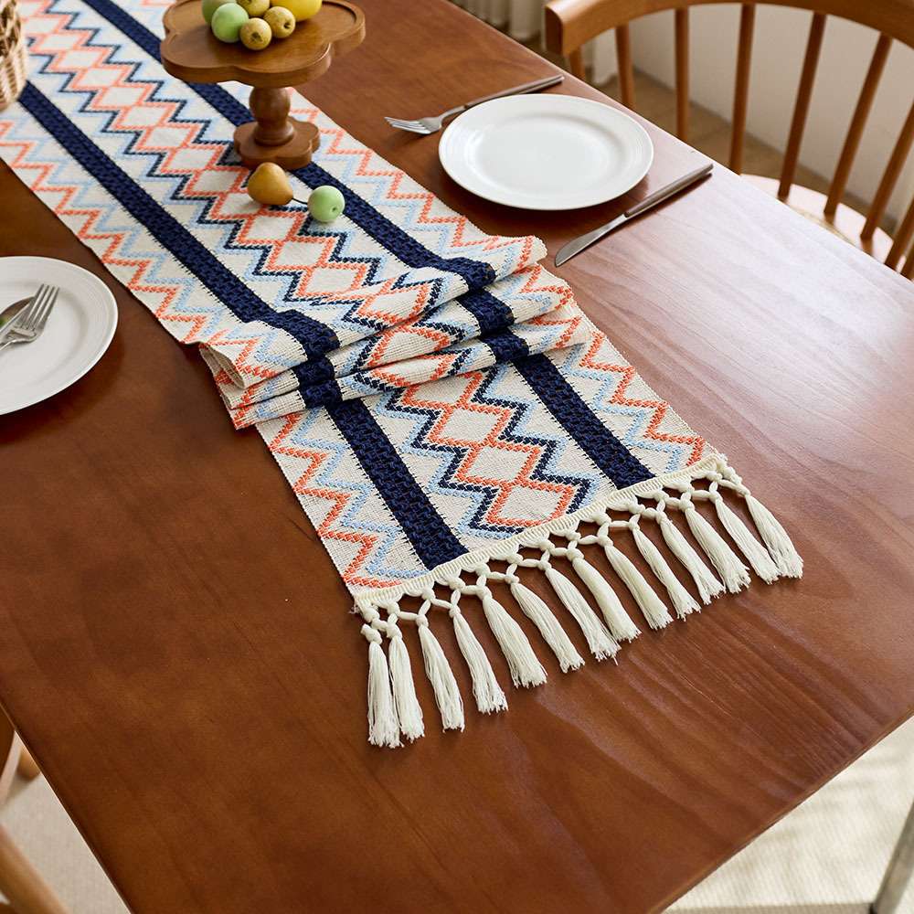 Bohemian table flags come in a variety of styles. Rectangular table flags are available in multiple sizes, including 30*180CM detail image 7