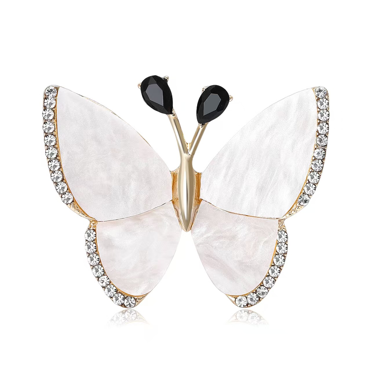 Fashionable and elegant alloy rhinestone white plate butterfly brooch, generous and graceful women's dress brooch accessory pin Application Scenario
