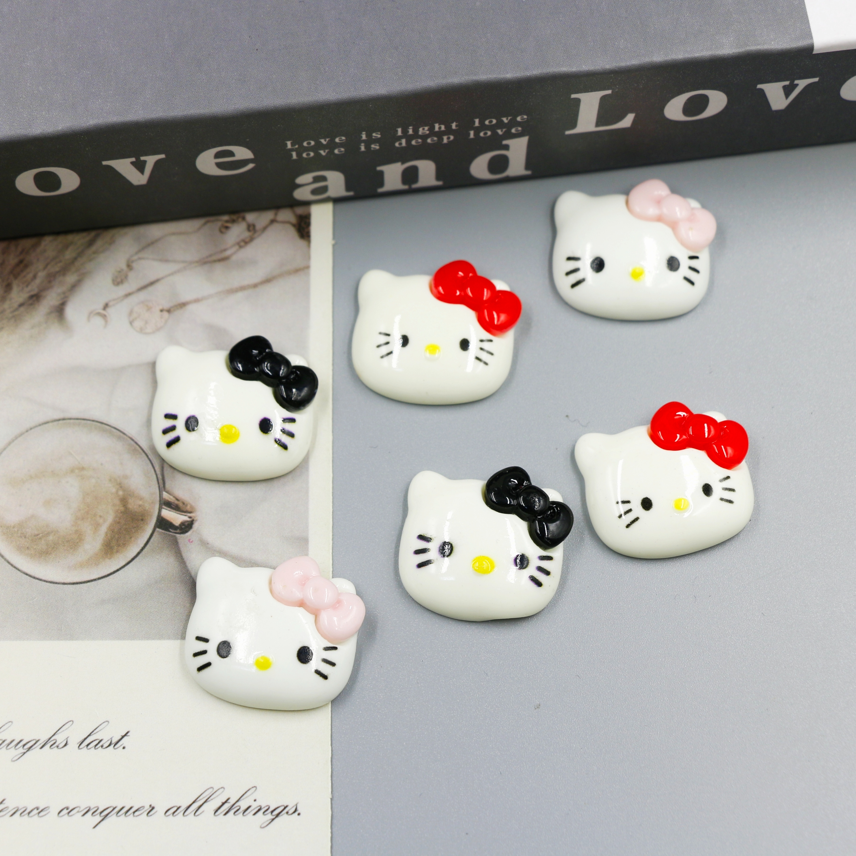 Hello Kitty图案树脂公仔工艺品摆件猫树脂配件钥匙扣贴片