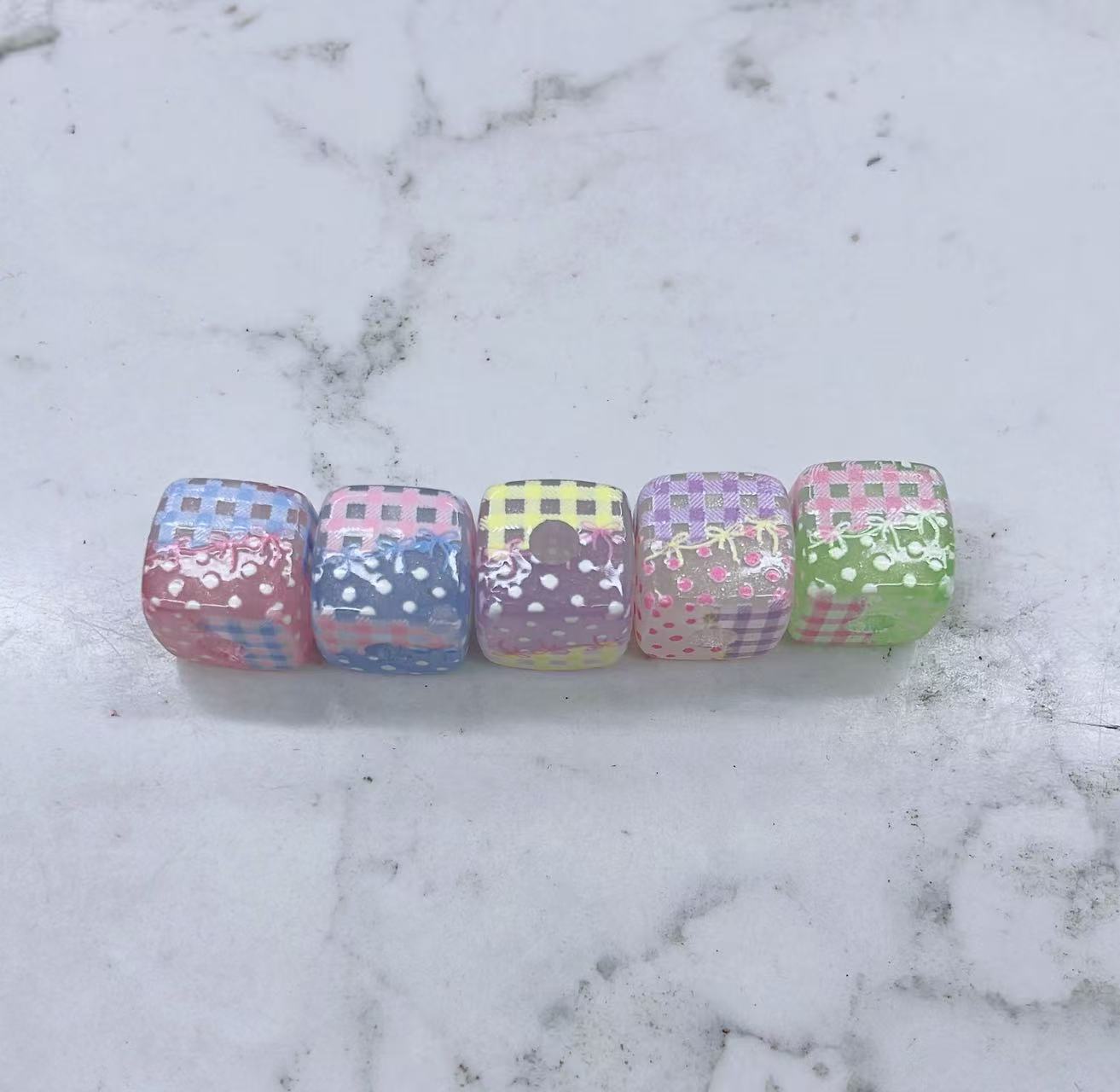 Pearlescent fine powder transparent square beaded perforated diy bracelet, mobile phone chain head rope accessory details Picture