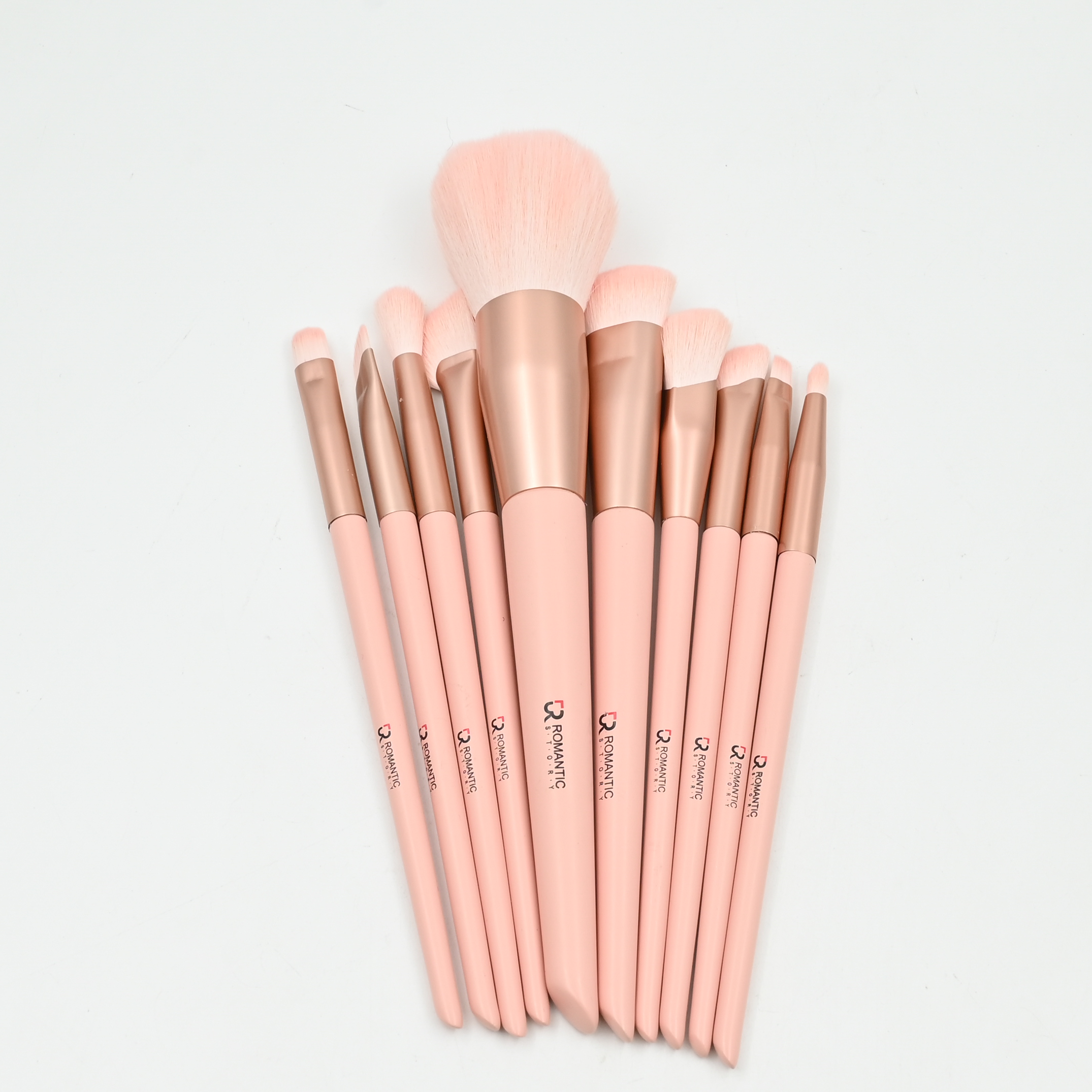 10 pink mirror-shaped color box conical brush sets from the Romance Girls Series Application Scenario