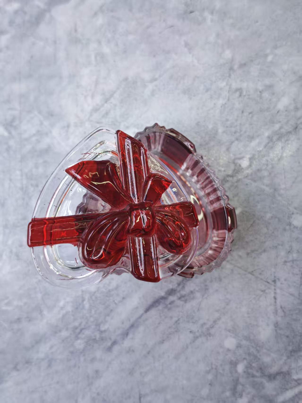 Transparent red glass heart-shaped gift box Zhuang Xiao Storage cup Specification image