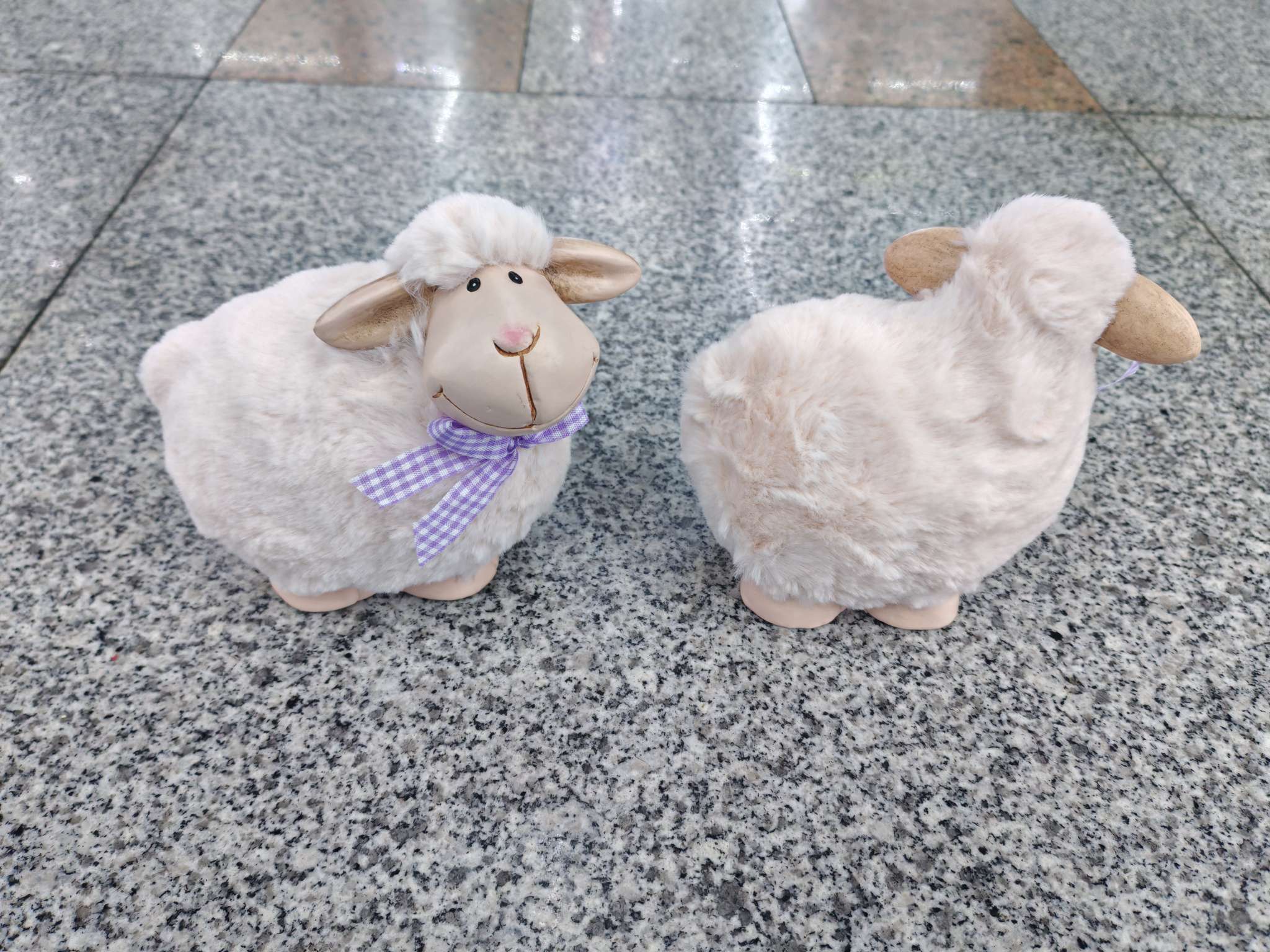 Furry artificial sheep home decoration ornaments, ceramic sheep home decoration items, office decoration items details Picture