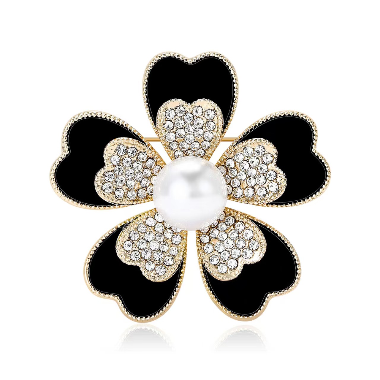 New fashionable and simple board five-leaf flower brooch, high-end and fashionable women's clothing brooch accessory pin details Picture