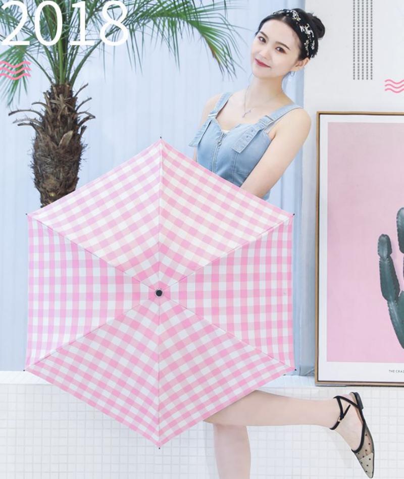 Pink checkered long-handled umbrella, large disposable umbrella