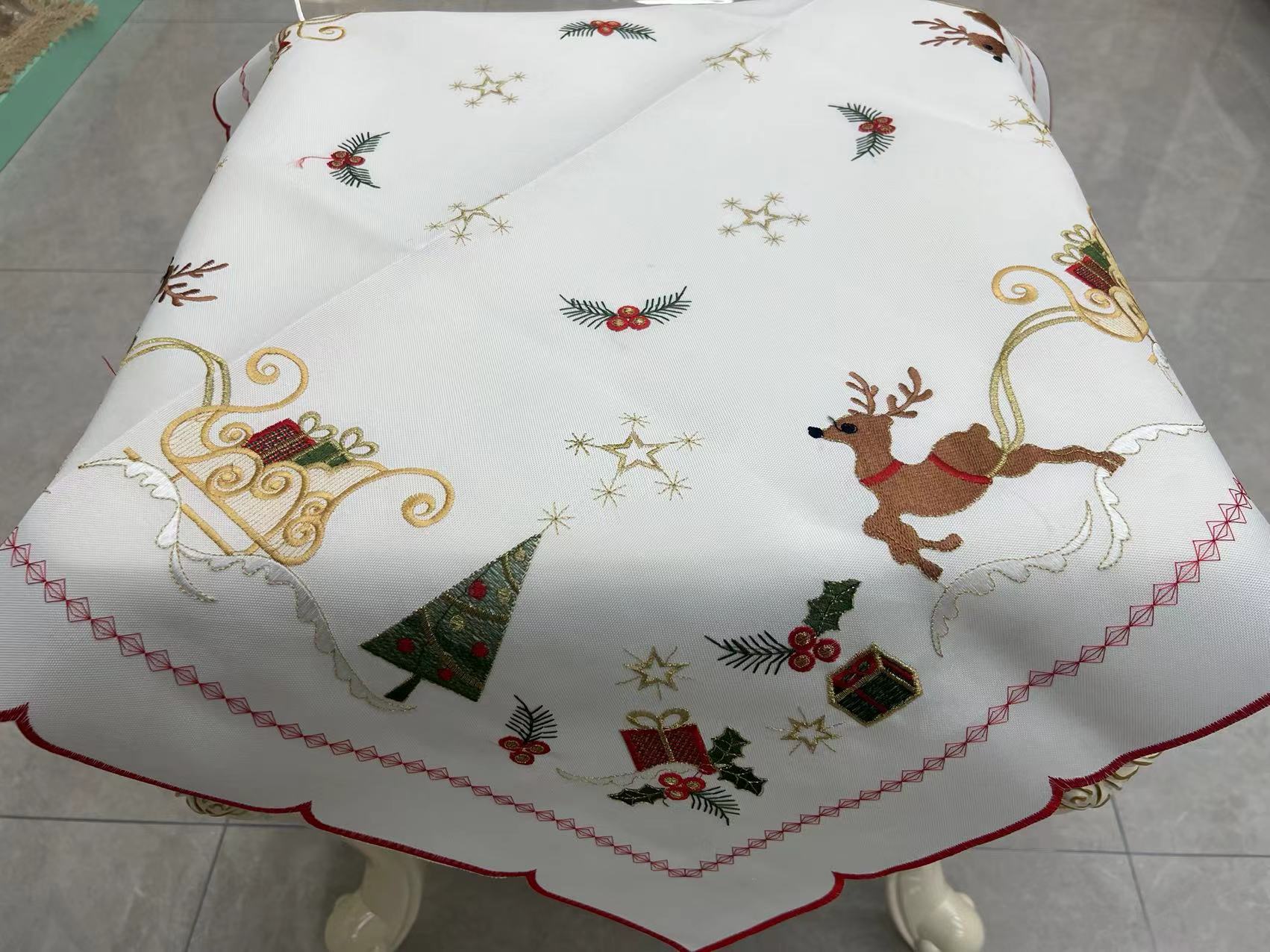 Polyester embroidered tablecloth Christmas tree table flag
