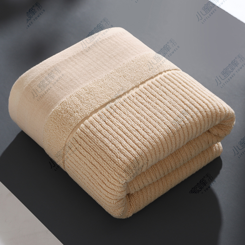 New bath towel gift, embroidered bath towel, out of stock, plain towel, Little Bee Towel 001 Application Scenario