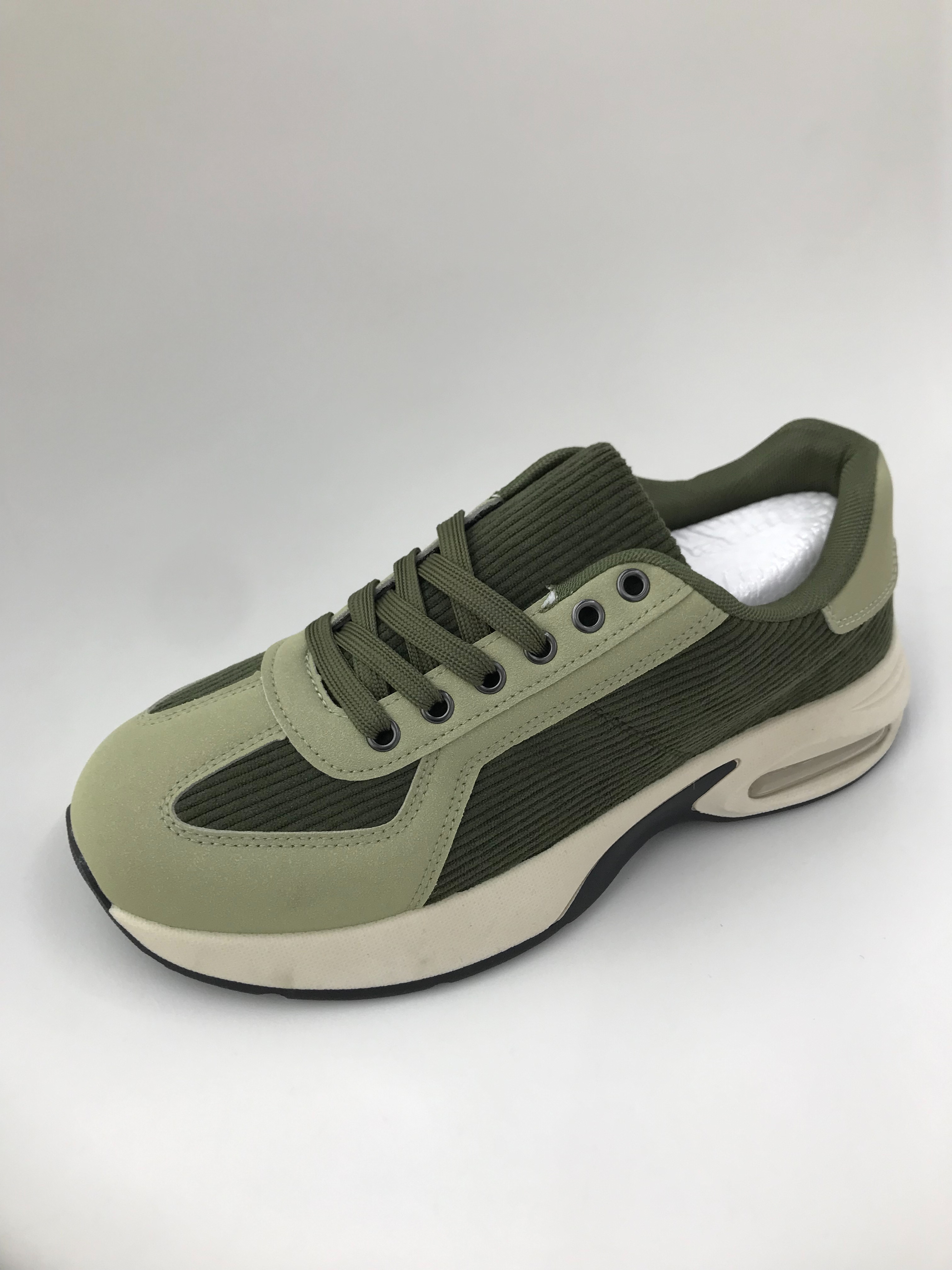 Men's casual single shoes are breathable and comfortable for summer full figure
