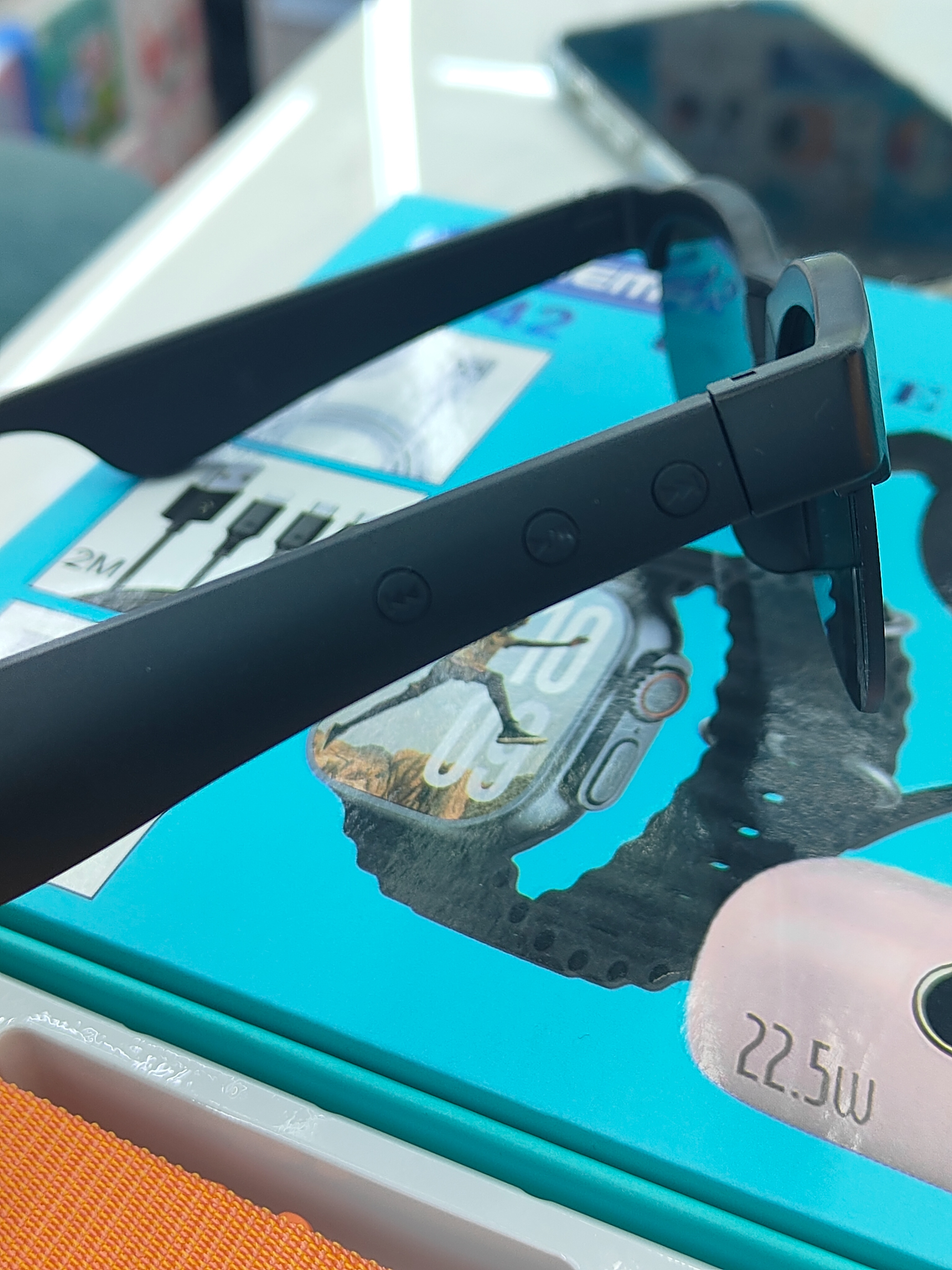 AEMAi RM42 Smartwatch Bluetooth Glasses Case Application Scenario