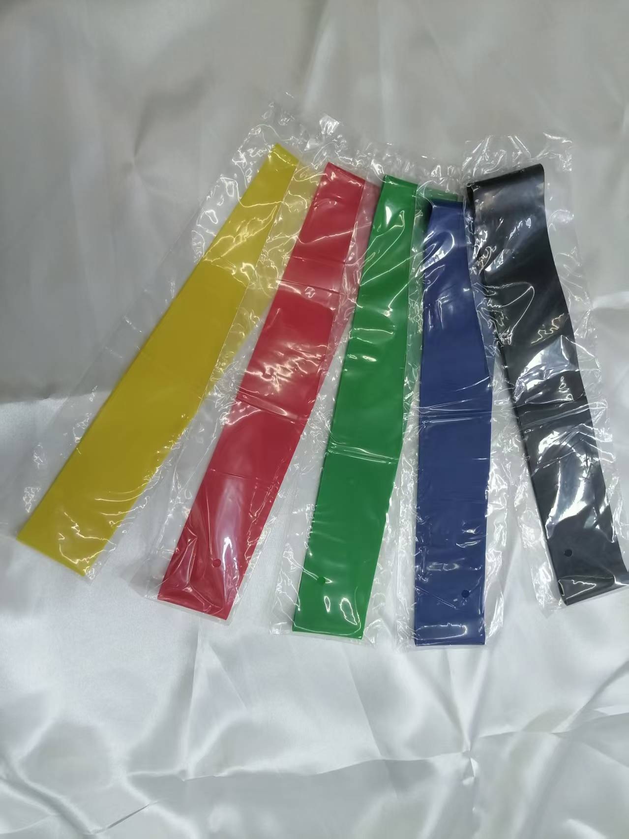 Resistance band fitness training set, multi-functional yoga squat resistance band, portable mini strength training, sports training, double resistance band, foot pedal resistance band, grip strength band, fitness equipment, rubber resistance band, home exercise supplies full figure