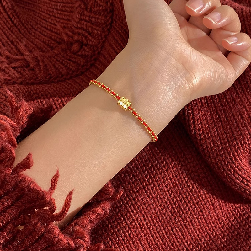 This is a high-end and light luxury summer collarbone chain accessory for women with a red waist and a red string necklace in their zodiac year detail image 2