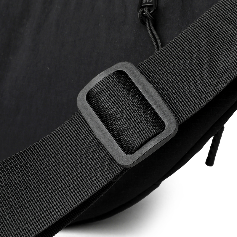 黑色摩托车腰包男士皮带自动扣皮带扣主体腰包轻便旅行防偷随身小包详情6