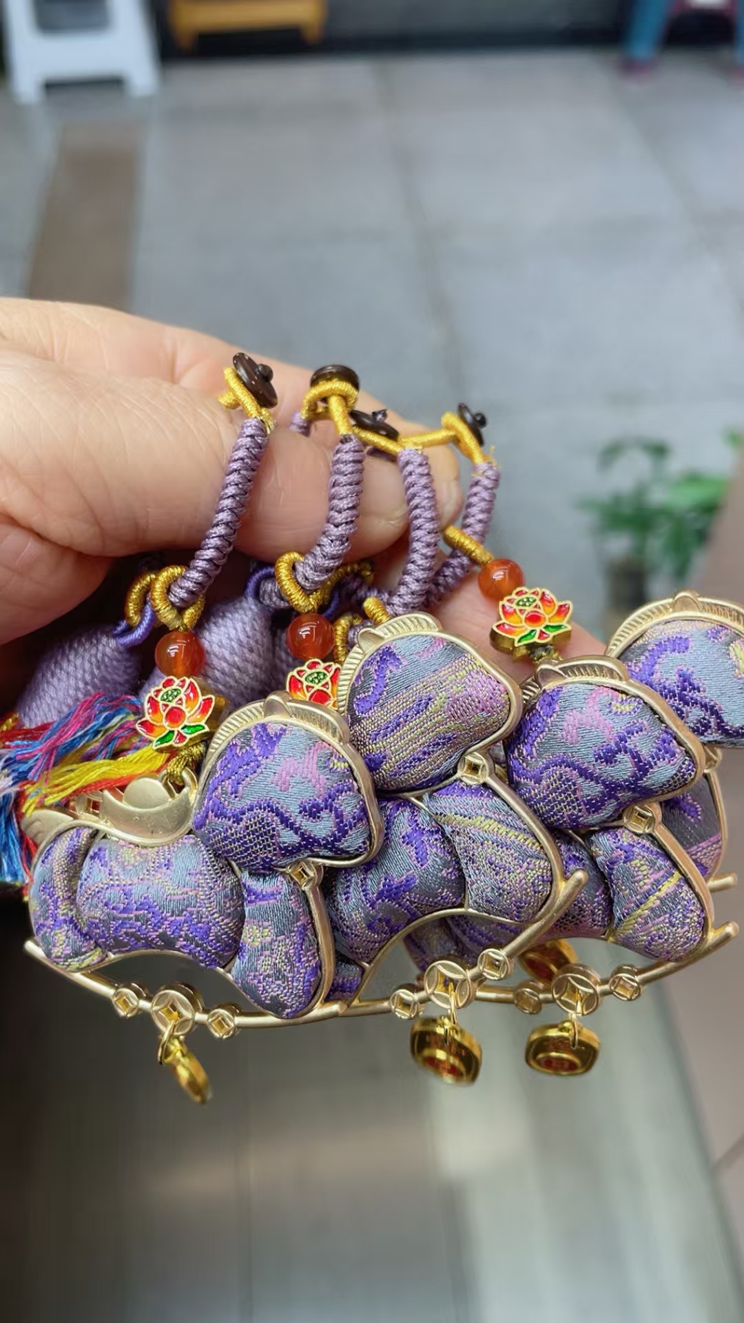 Elegant brand gift/Silver Foil gift/Silver foil box/Gift silver foil box storage box. Song Dynasty Tomorrow's Ark Intangible Cultural Heritage Imitation Song Dynasty brocade pendant for the Year of the Horse detail image 4