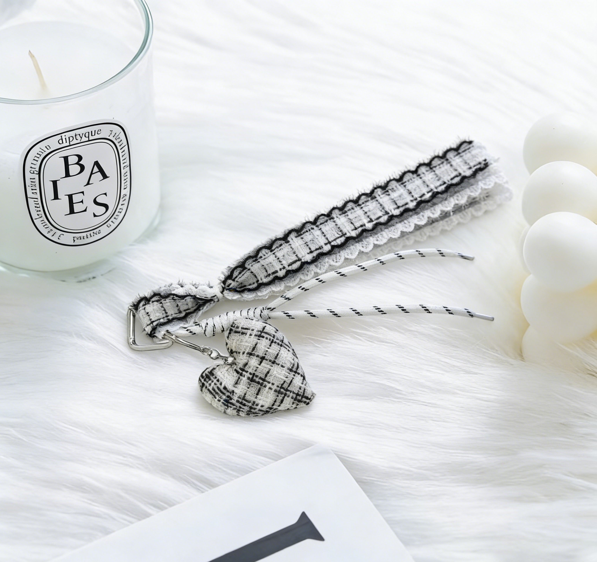 夏日元气风包包挂饰 黑咖色系冰淇淋爱心蝴蝶结钥匙扣 配饰跨境货源详情5