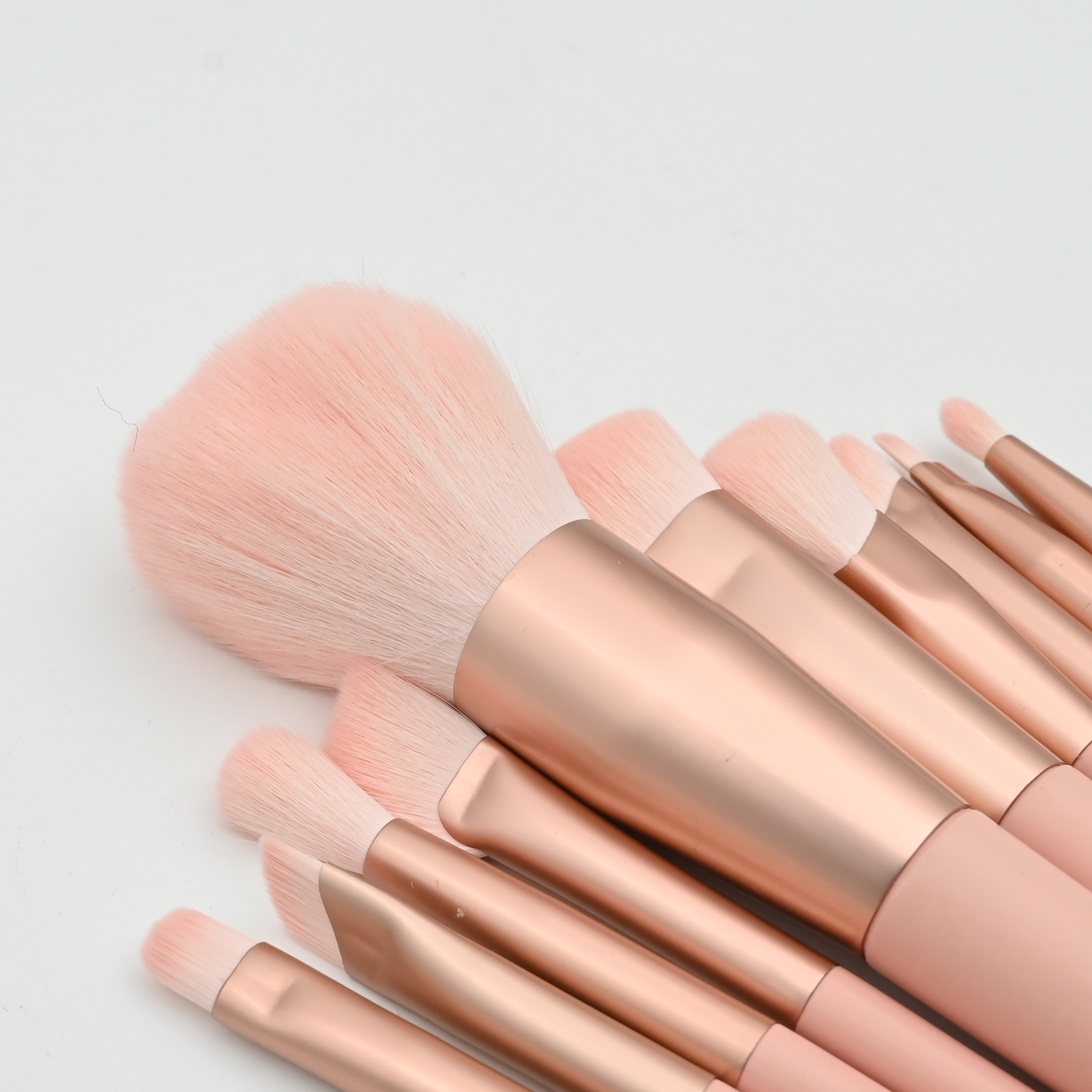 10 pink mirror-shaped color box conical brush sets from the Romance Girls Series Item Picture