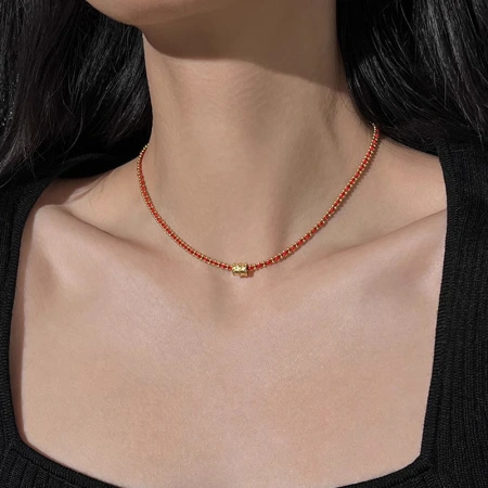 This is a high-end and light luxury summer collarbone chain accessory for women with a red waist and a red string necklace in their zodiac year This is a high-end and light luxury summer collarbone chain accessory for women with a red waist and a red string necklace in their zodiac year