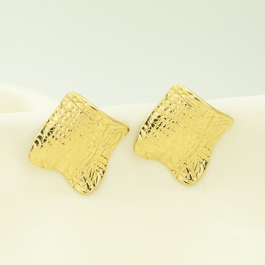 European and American ins style, irregular and uneven design, French retro stud short stainless steel earrings Item Picture
