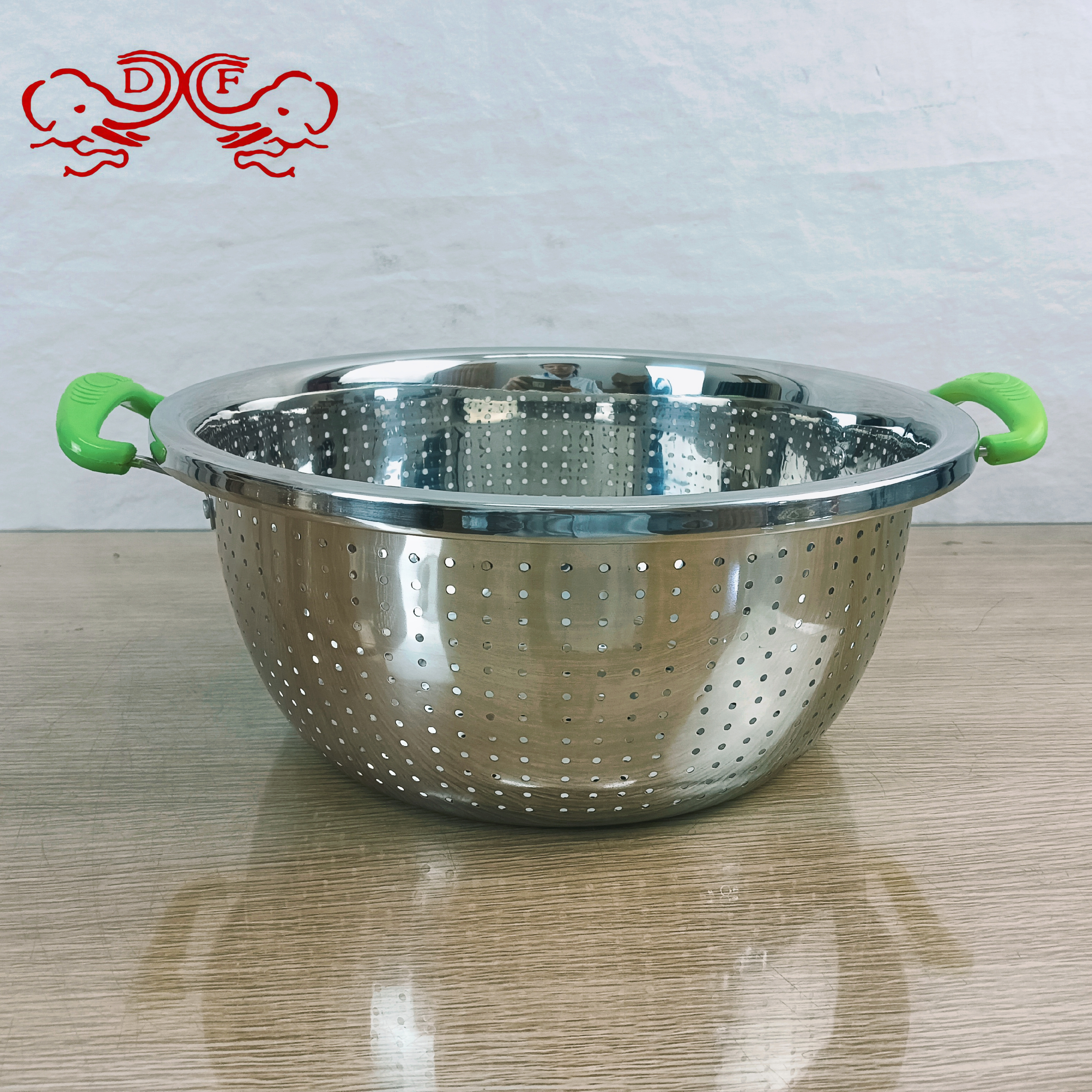 سلة فاكهة المثقوب ذات مقابض مزدوجة معززة بصلب غير قابل للصدأ (DF994830 Item Picture
