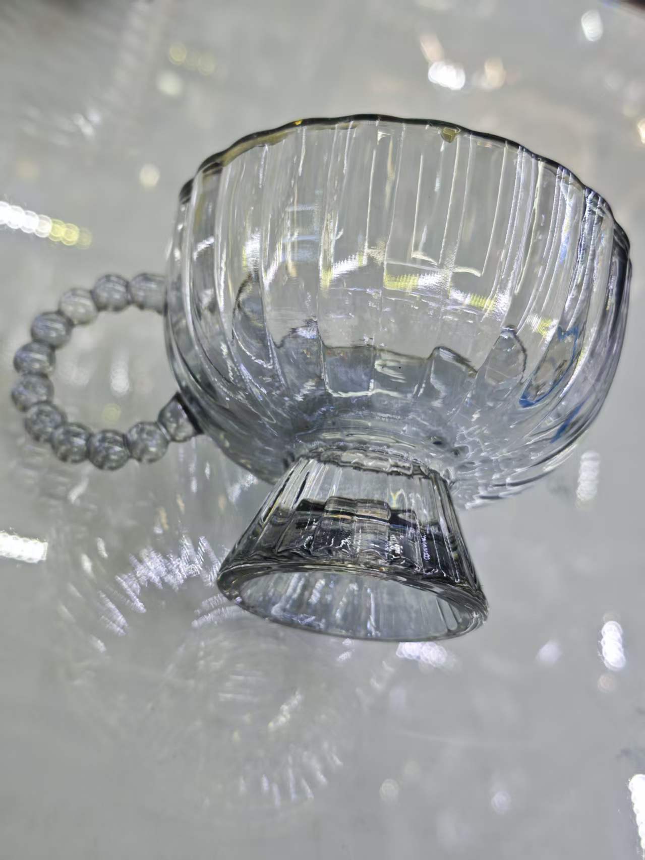 Gold-rimmed wavy glass cup with beaded handle, household cup, large-capacity water cup details Picture