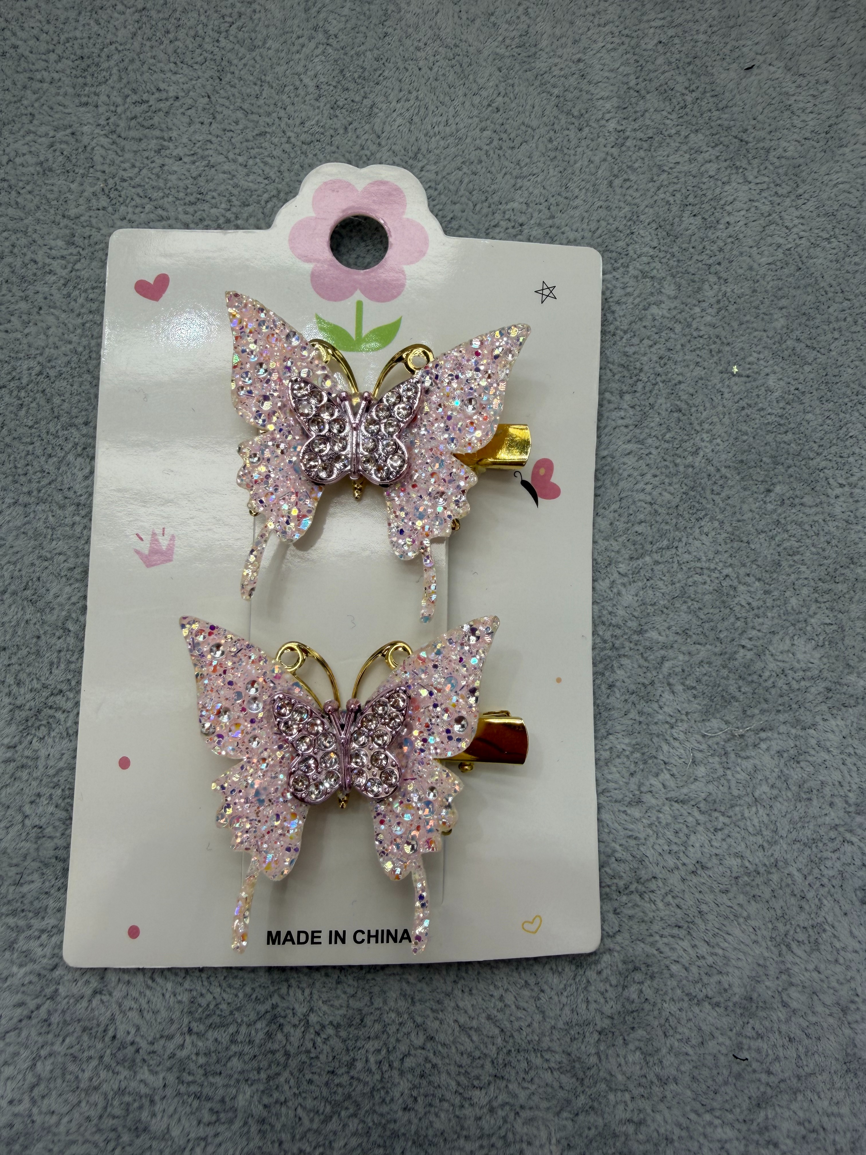 Pink butterfly hairpins are cute and fashionable hair accessories. They are simple Korean style daily headwear for female students details Picture