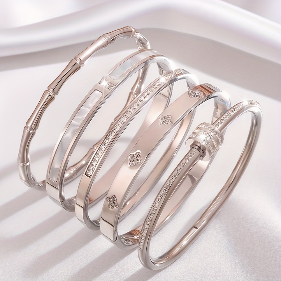 The stainless steel bamboo bracelet with a high-end European and American feel is simple and luxurious. It is 18K gold-plated and does not fade, making it a fashionable and versatile bracelet detail image 4