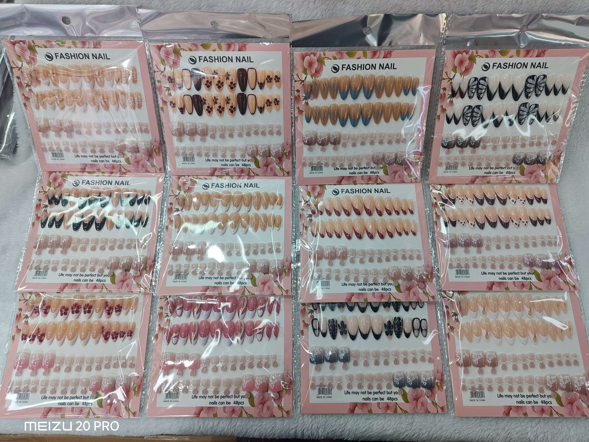 Cat-eye nail art bags, simple designs, wearable nails, false nails, various types of nails and styles details Picture