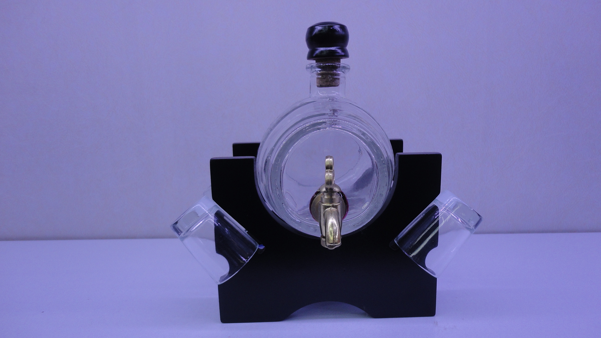 木头加玻璃酒桶家居装饰软装