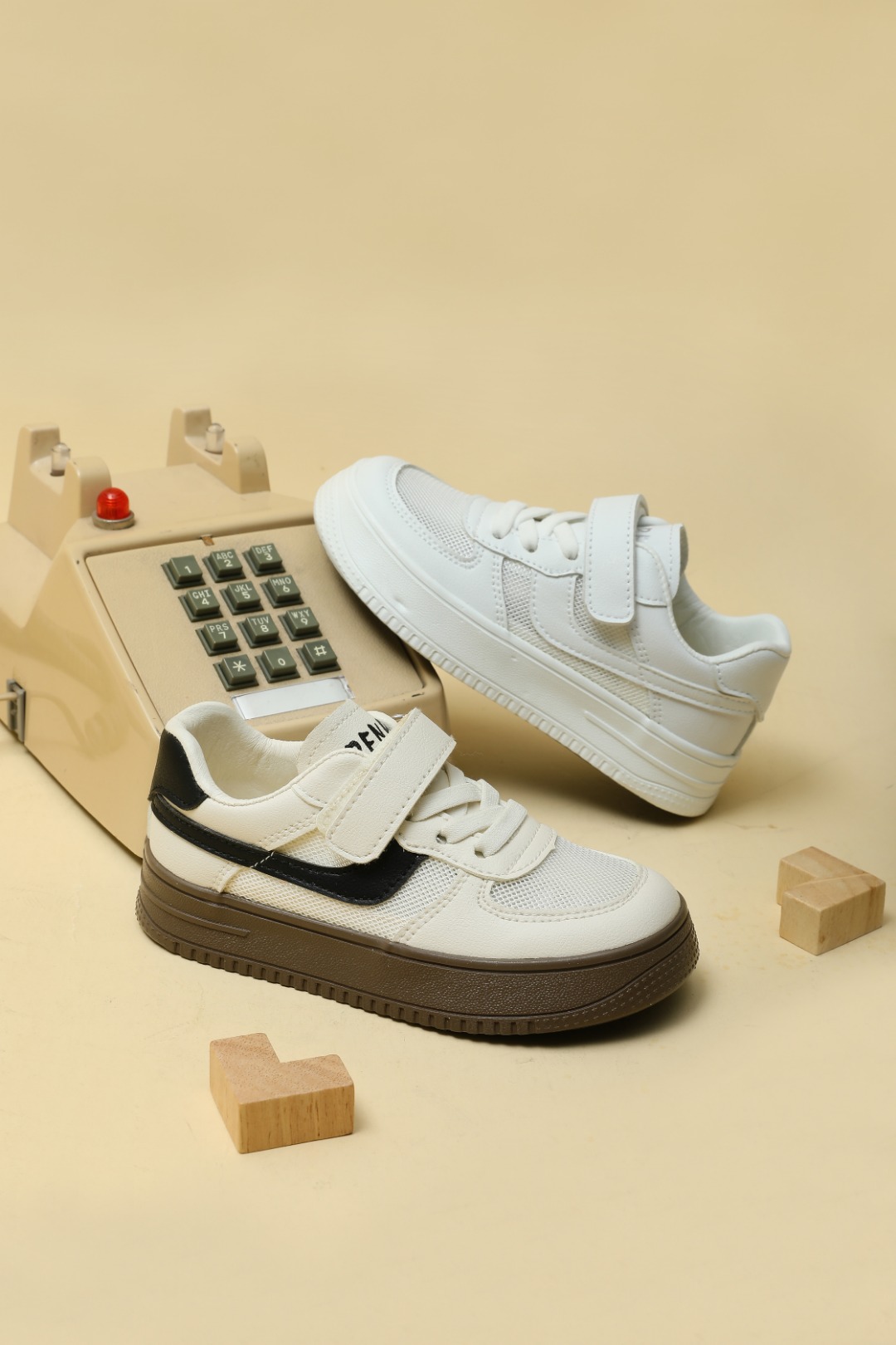 Renben canvas shoes for children, summer breathable mesh shoes, white sneakers details Picture