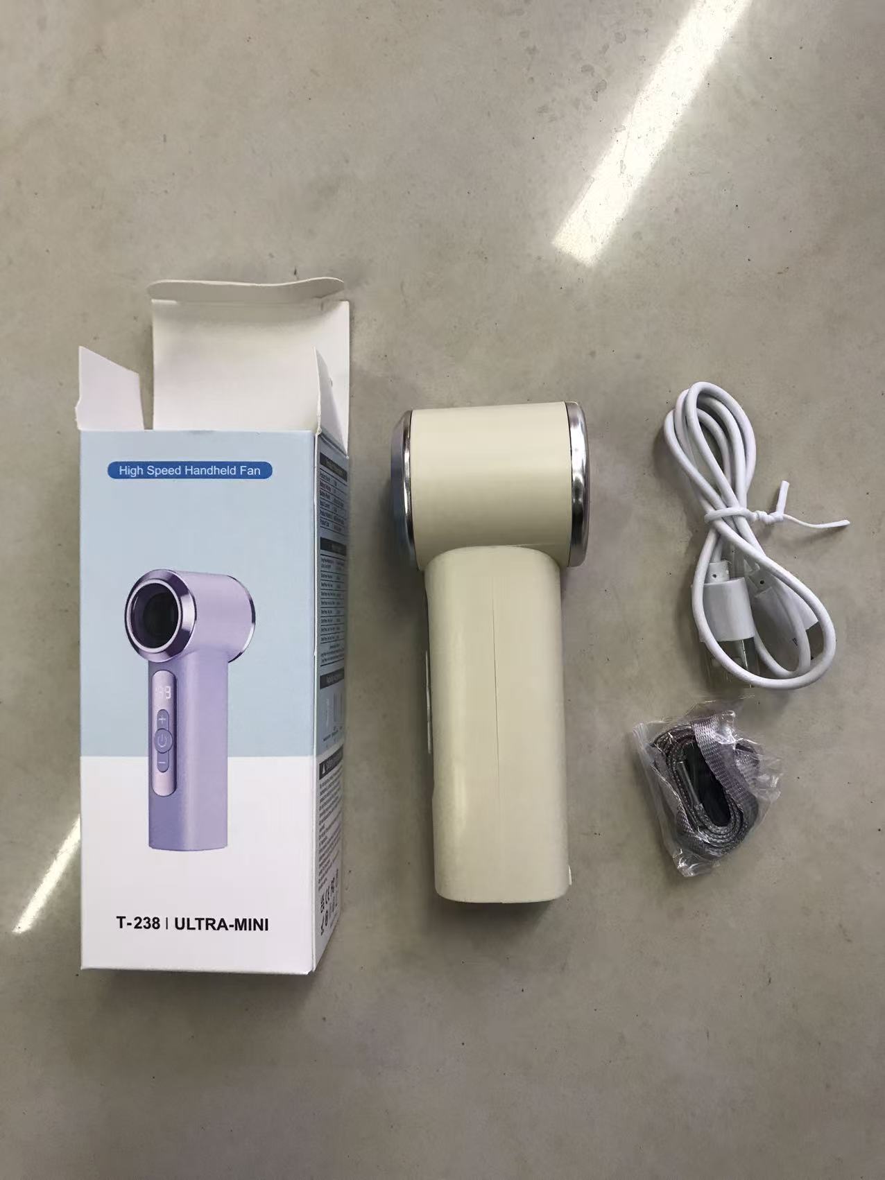 Portable mini fans for cooling and cooling are essential for summer Specification image