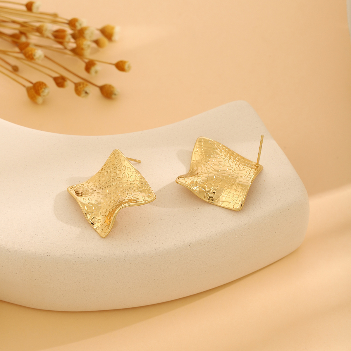 European and American ins style, irregular and uneven design, French retro stud short stainless steel earrings
