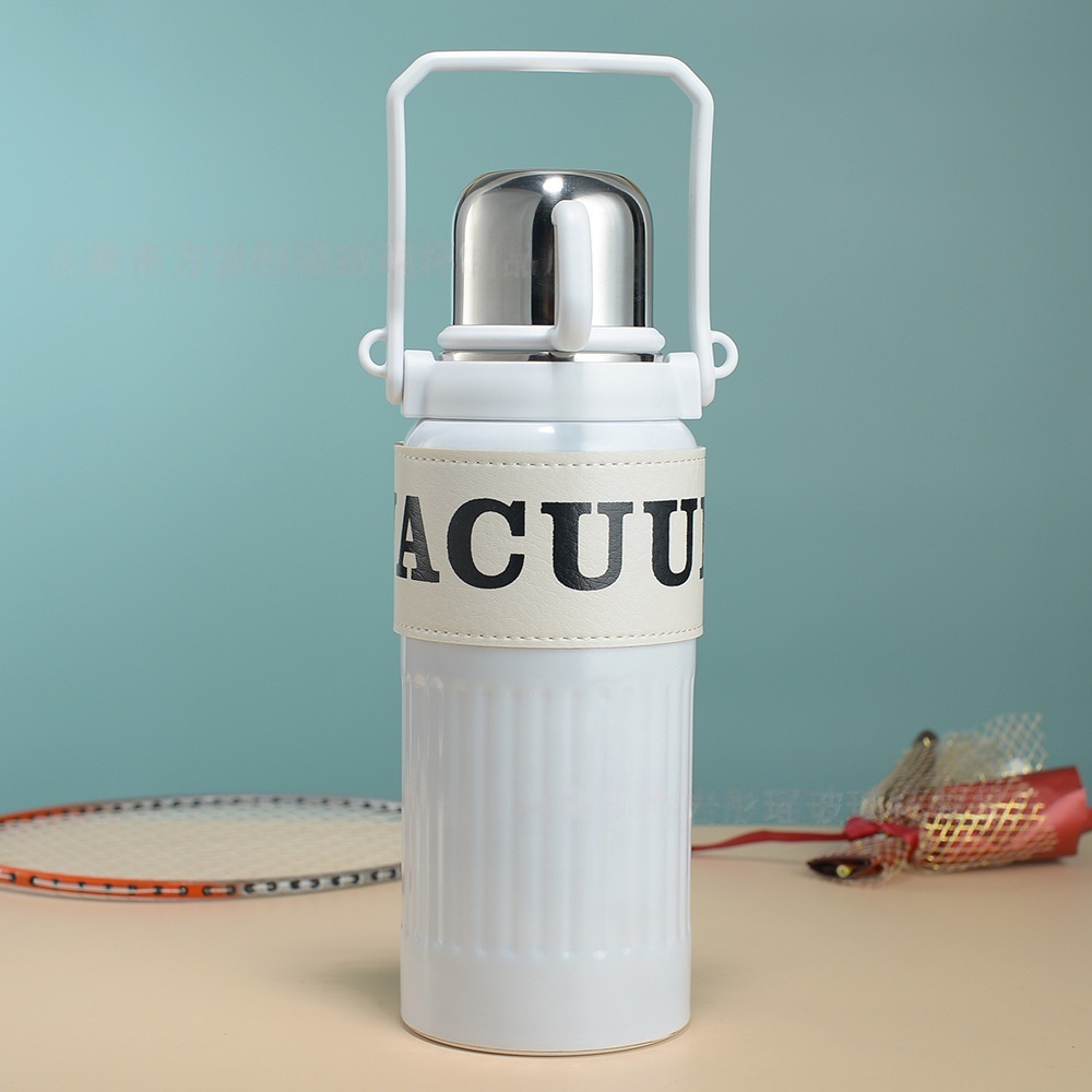 Nuevo estilo explosiva gran capacidad 304 taza de aislamiento de acero inoxidable alto nivel de apariencia deportes al aire libre portátil portátil beber kettle Item Picture