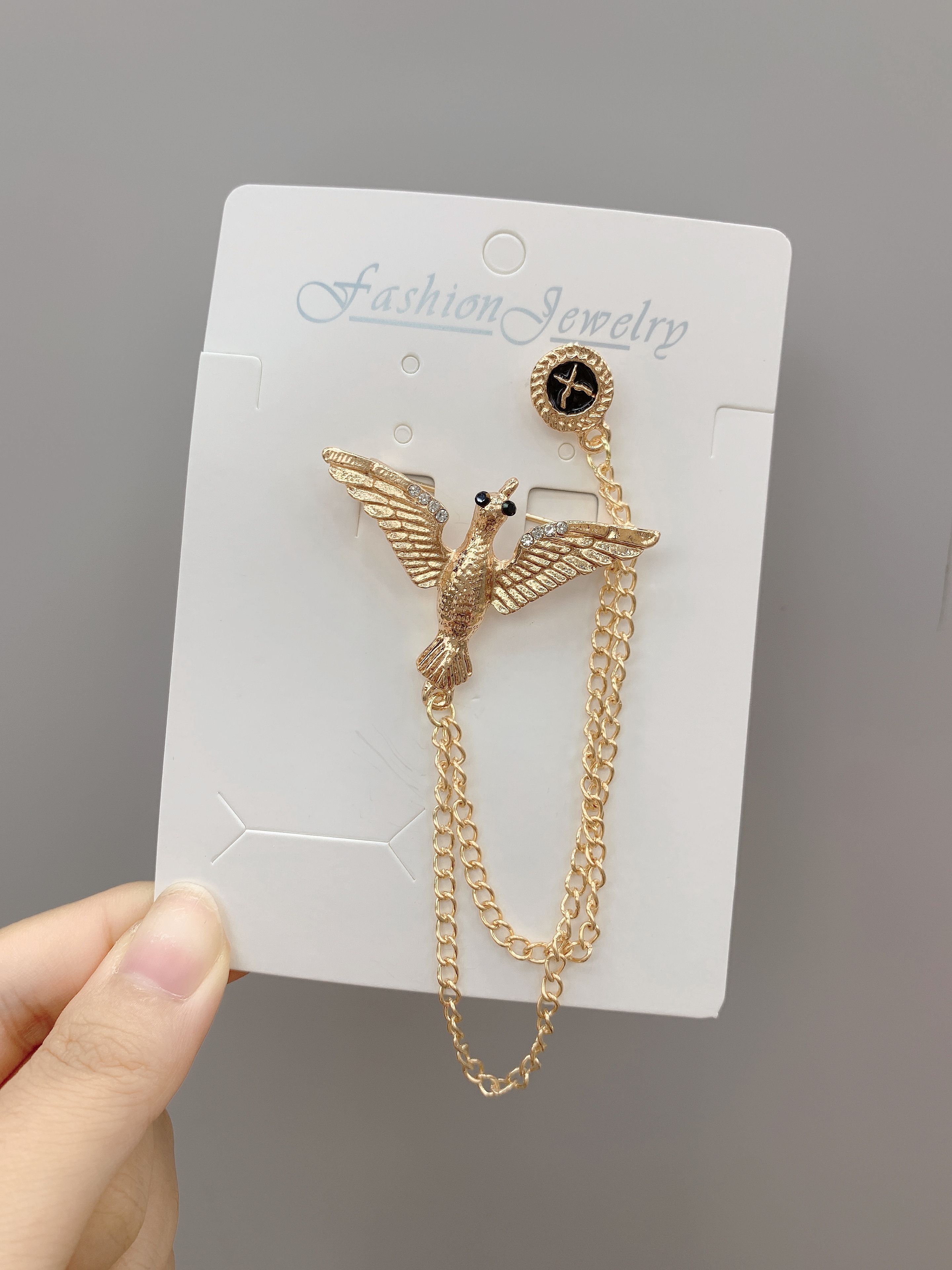 跨境新款胸针轻奢 水晶花朵胸针 高级百搭 重工合金胸针流苏男士胸针产品图