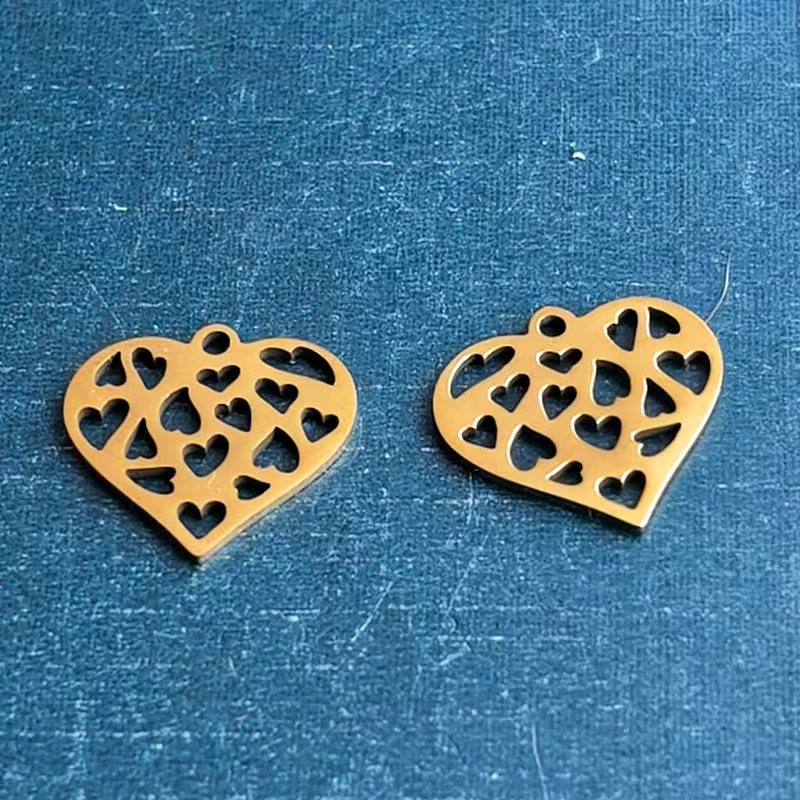 Cross-border foreign trade love bracelets, pendants, necklaces, DIY jewelry accessories, titanium steel, stainless steel, fashionable, versatile, personalized and trendy details Picture