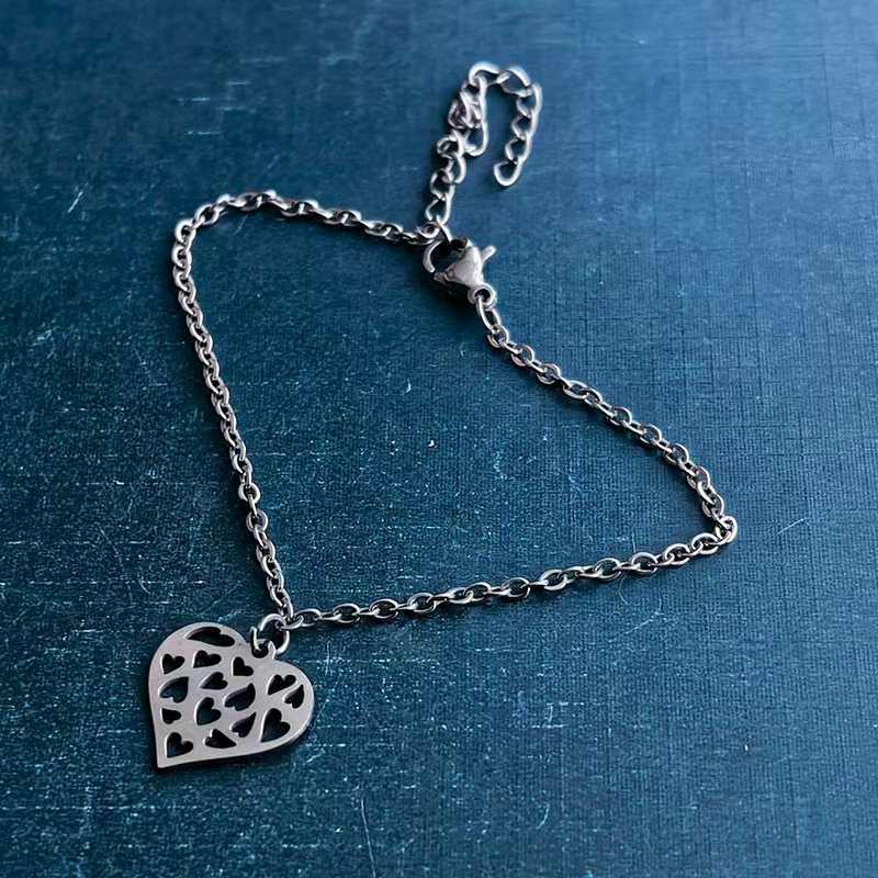 Cross-border foreign trade love bracelets, pendants, necklaces, DIY jewelry accessories, titanium steel, stainless steel, fashionable, versatile, personalized and trendy detail image 4
