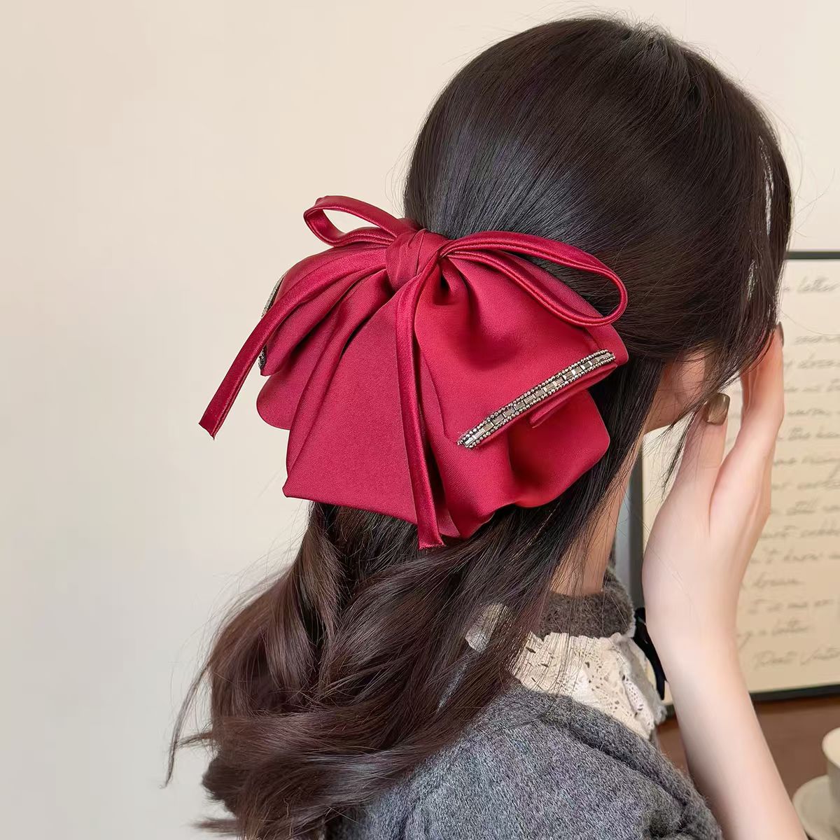 The blue retro semi-tied hair clip exudes a high-end and elegant charm. The multi-layered bow hair clip is a new French style with a strong atmosphere detail image 9
