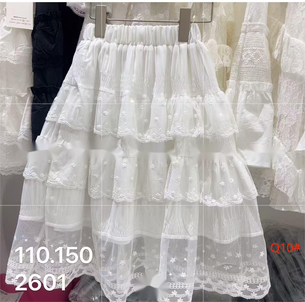 White lace embroidered skirt details Picture
