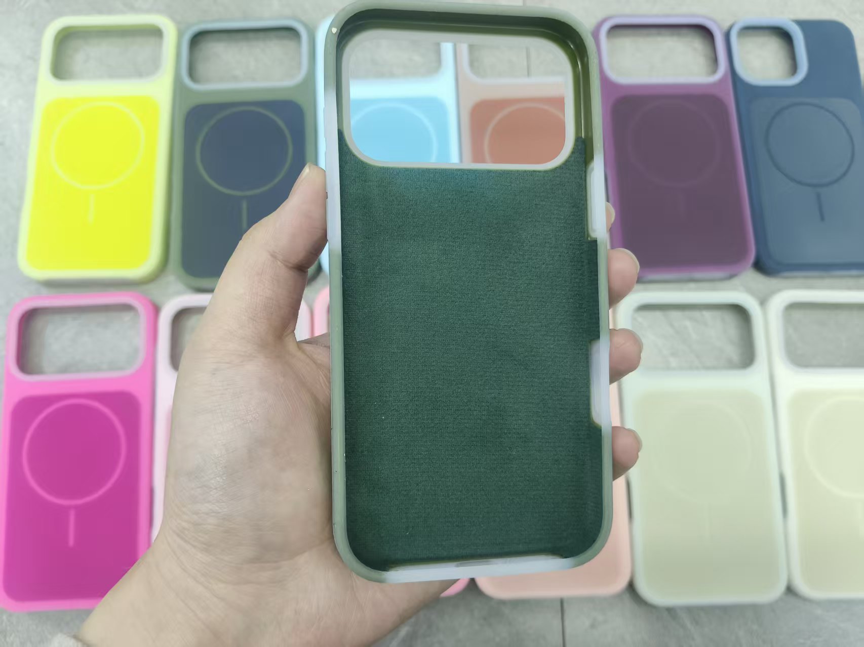 手机保护套实物图