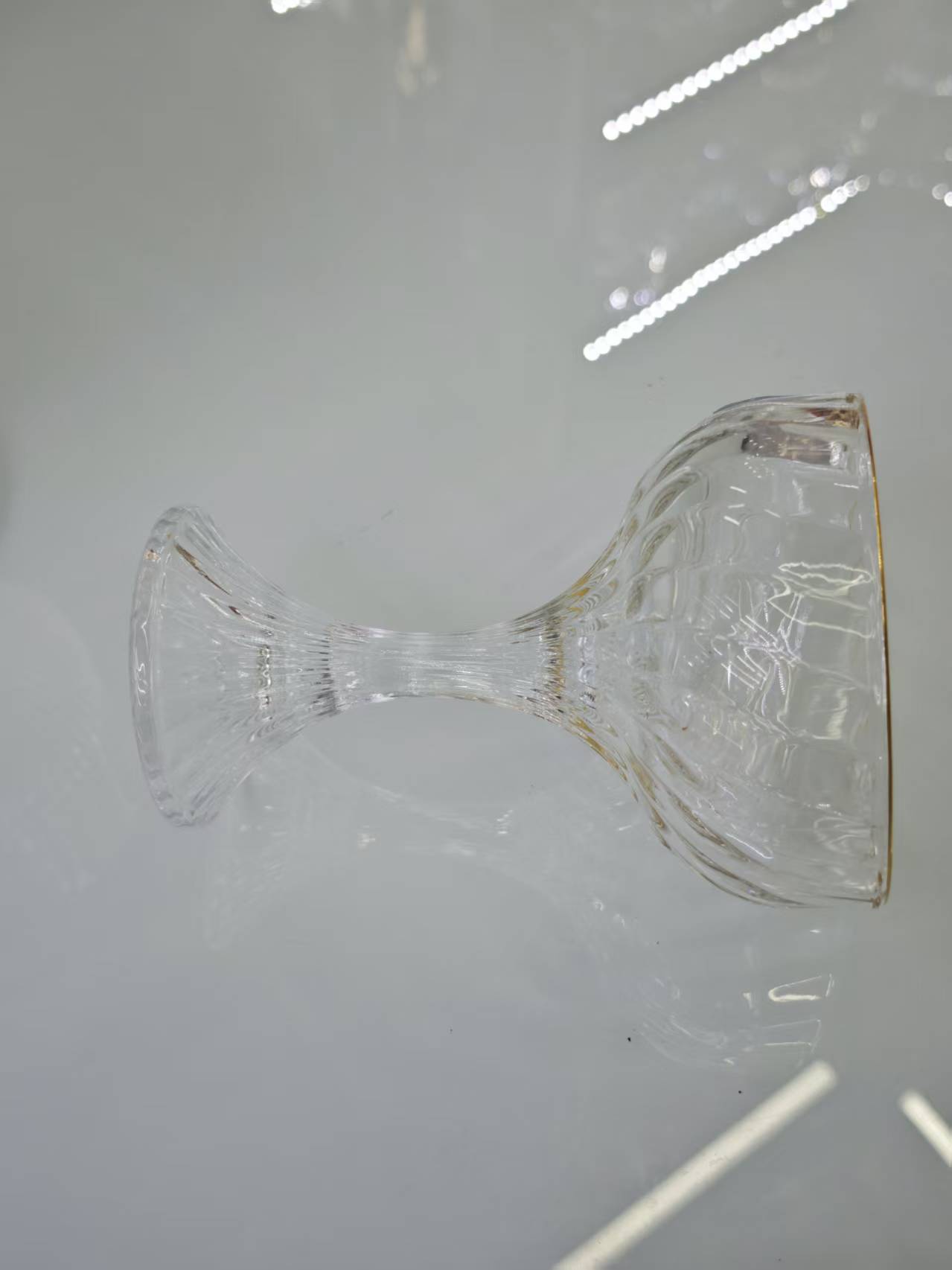 Gold-rimmed transparent glass cup, simple household water cup, office drinking cup Application Scenario