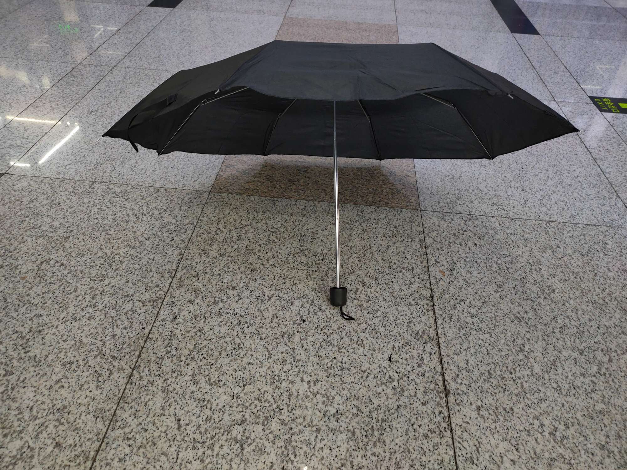 Black waterproof thickened umbrella, large size, windproof, sturdy and durable