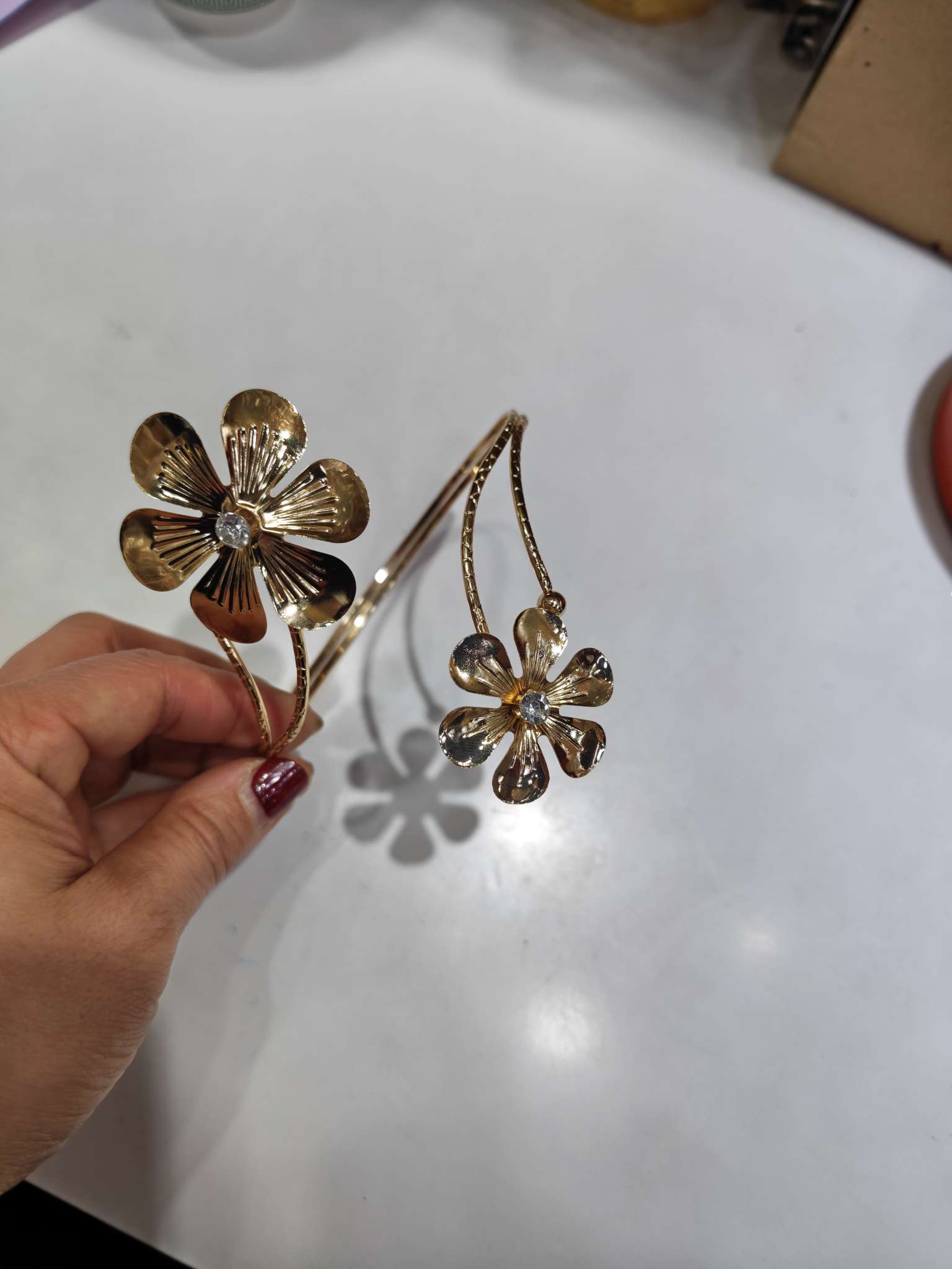 Fashionable bracelet jewelry, simple design, exquisite women's style, versatile and trendy jewelry details Picture