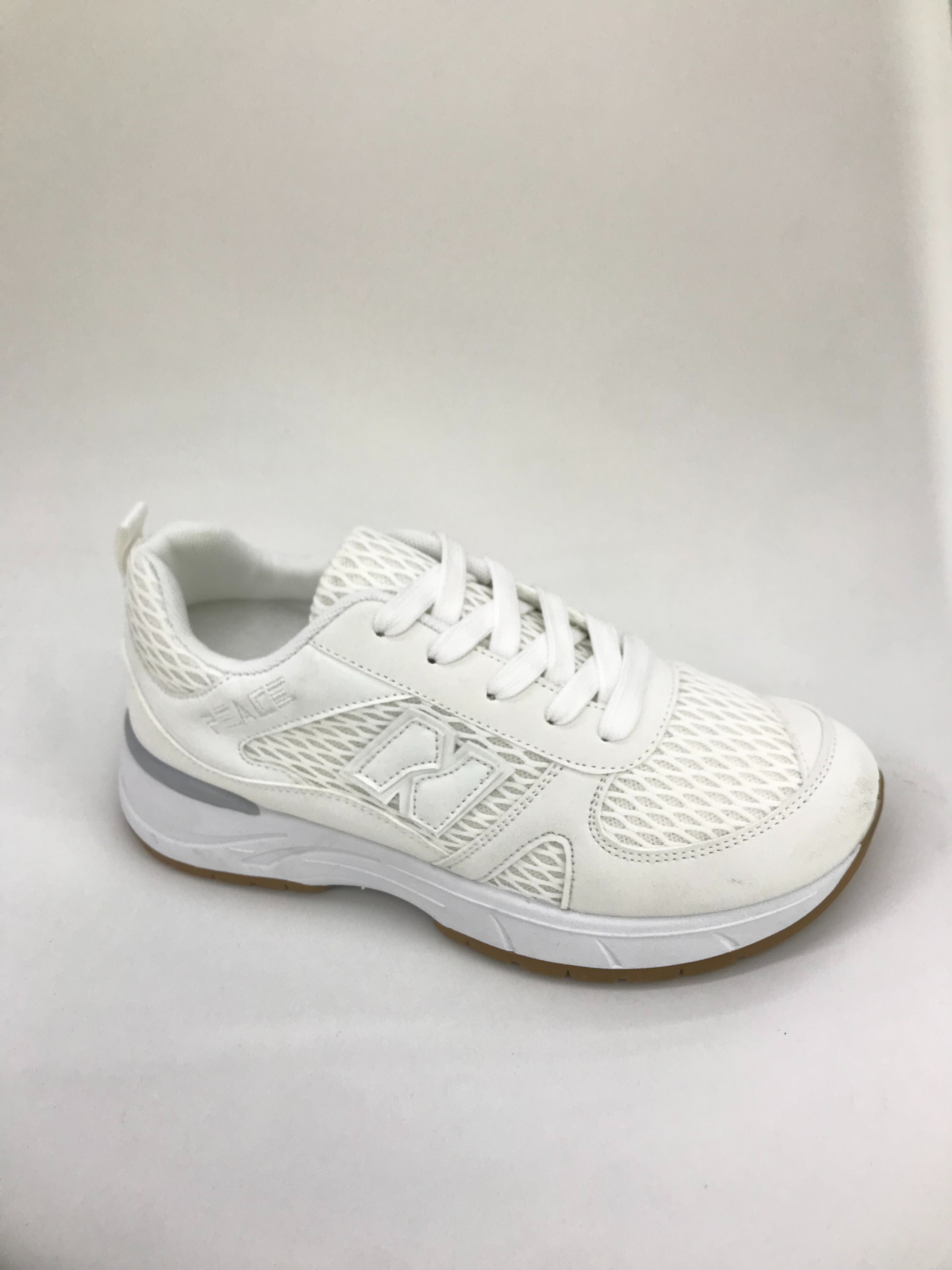 These sports shoes are breathable, lightweight, comfortable, anti-slip and wear-resistant, making them a trendy choice for women Item Picture